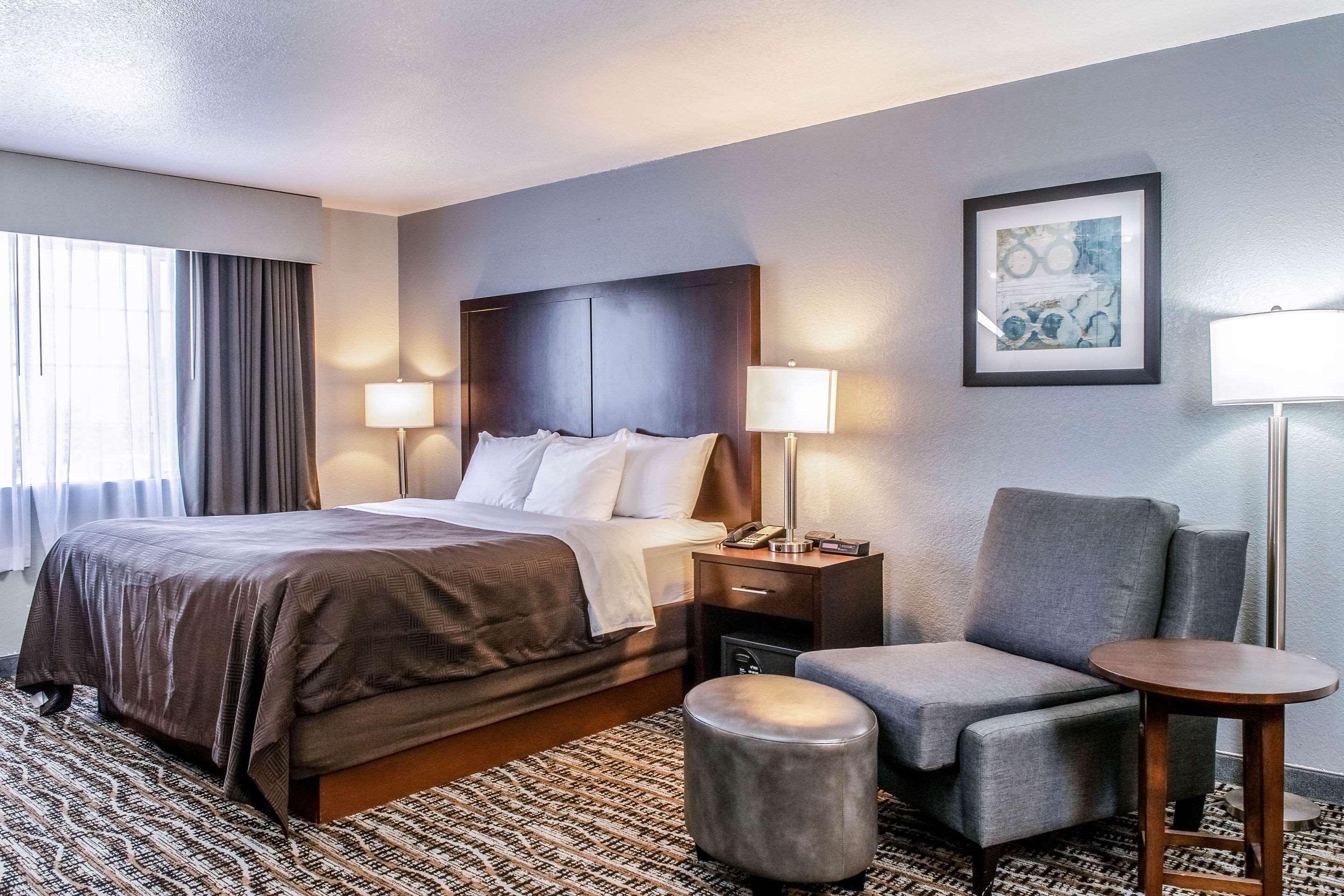 Double King Bed Non Smoking