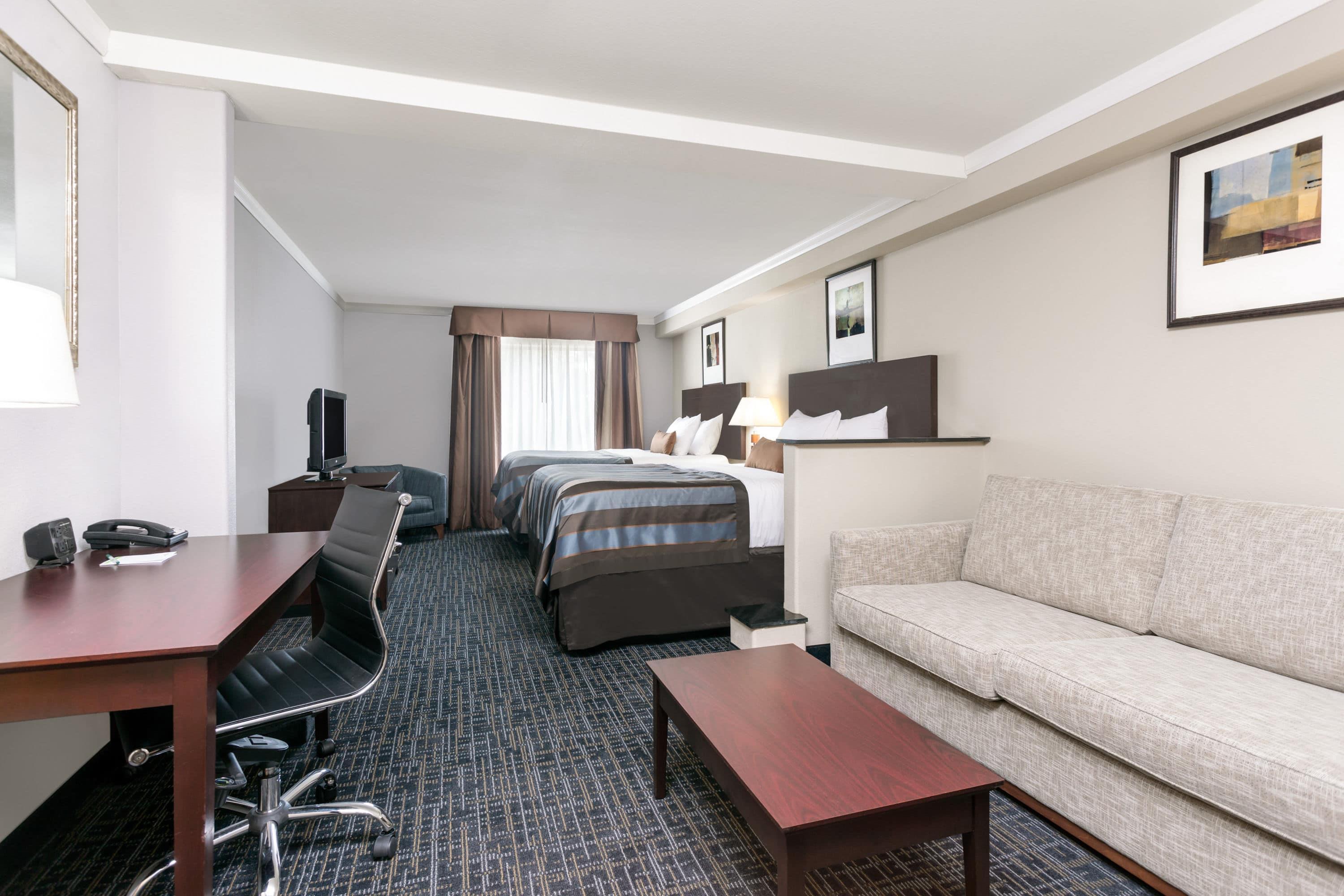 Suite Two Queen Beds Non Smoking