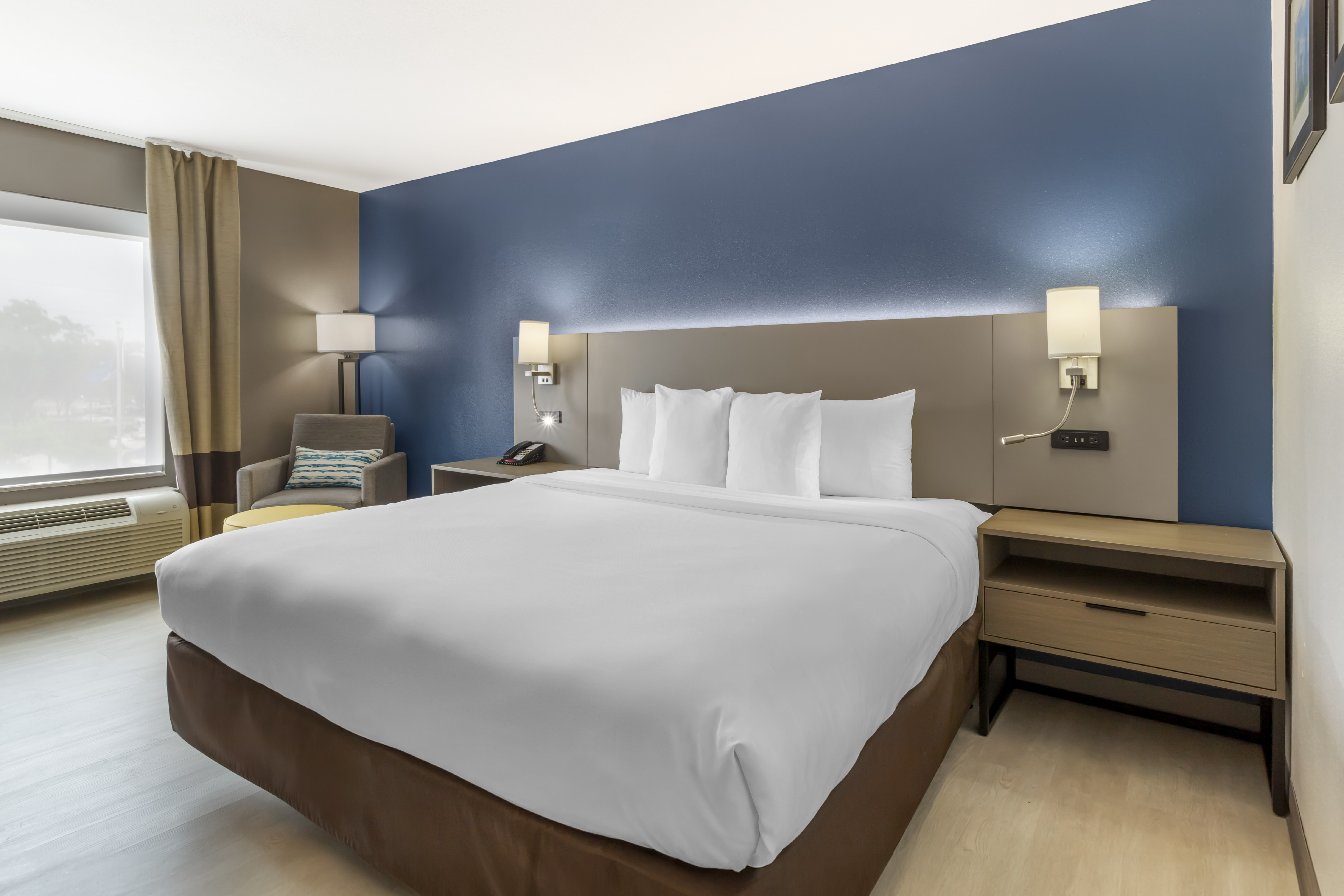 Double King Bed Non Smoking