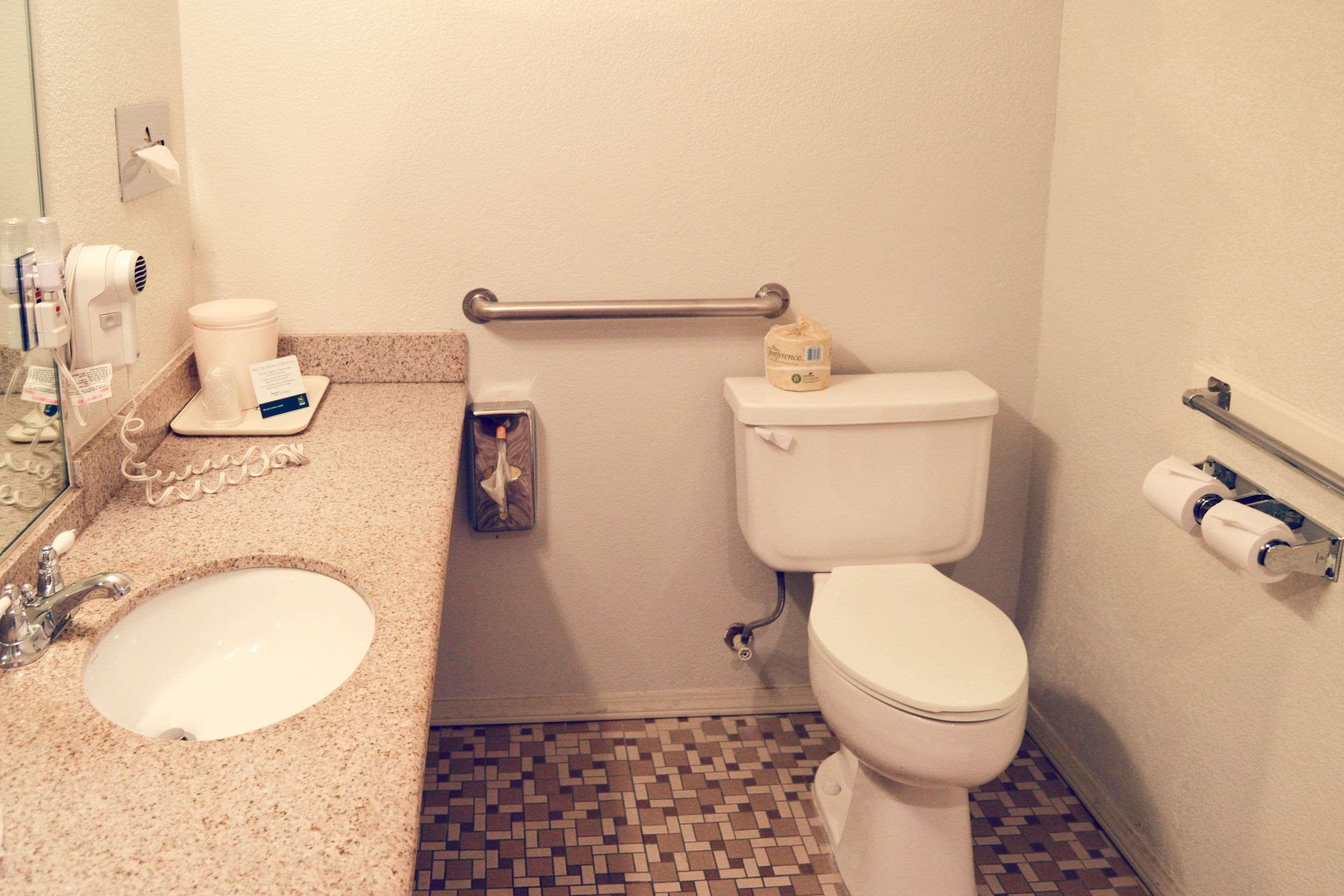 Double Queen Bed Non Smoking