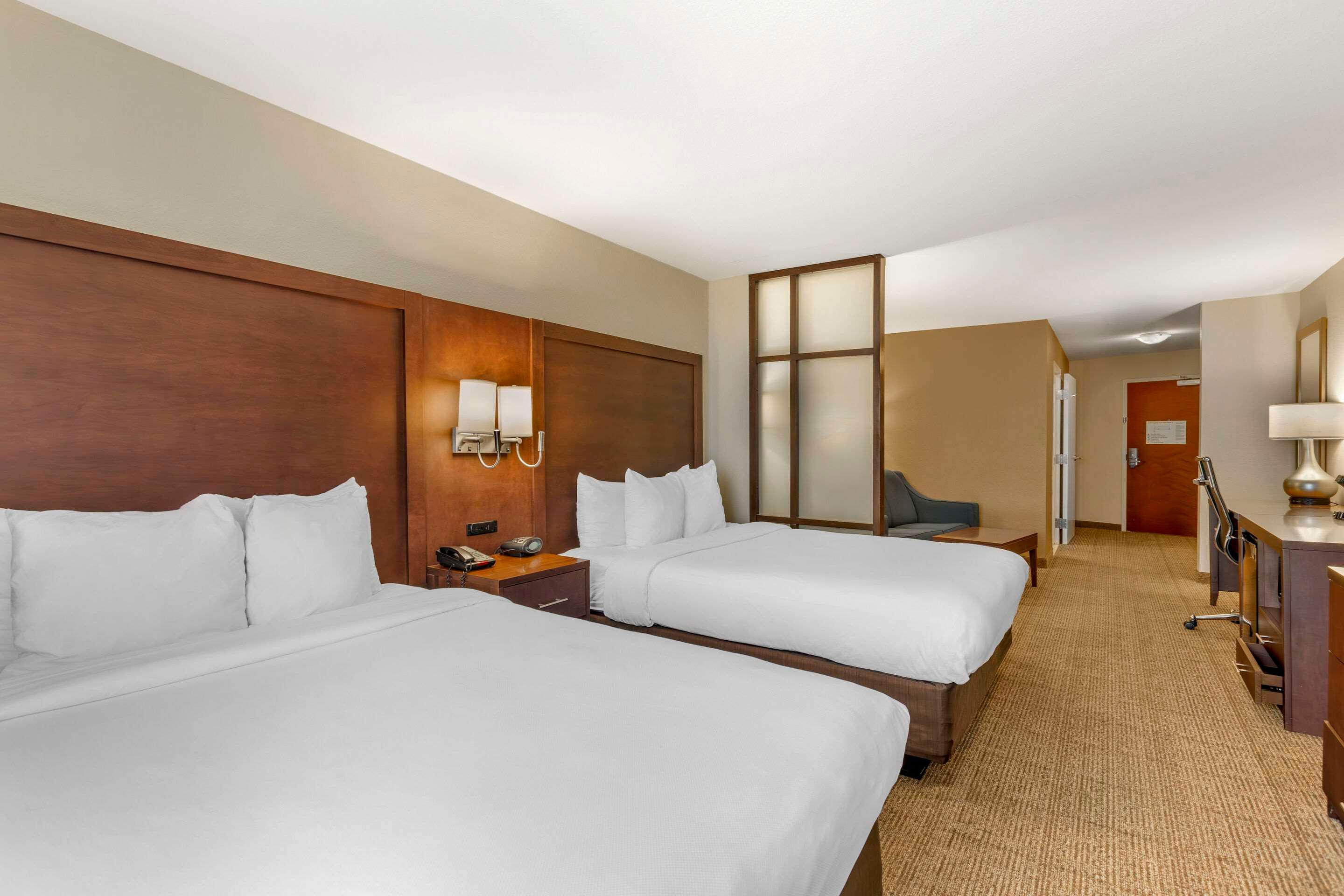 Suite Two Queen Beds