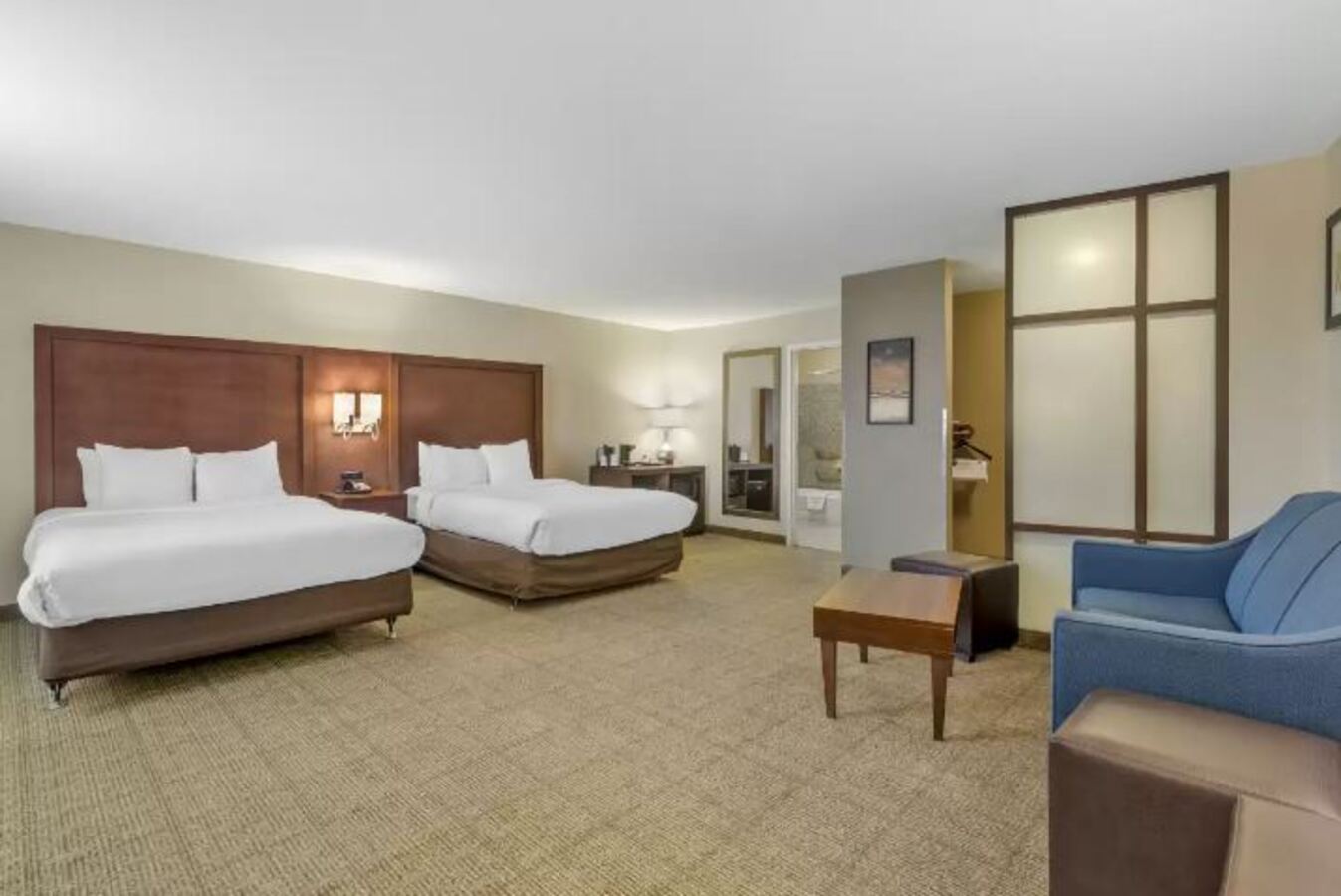 Suite Two Queen Beds Non Smoking