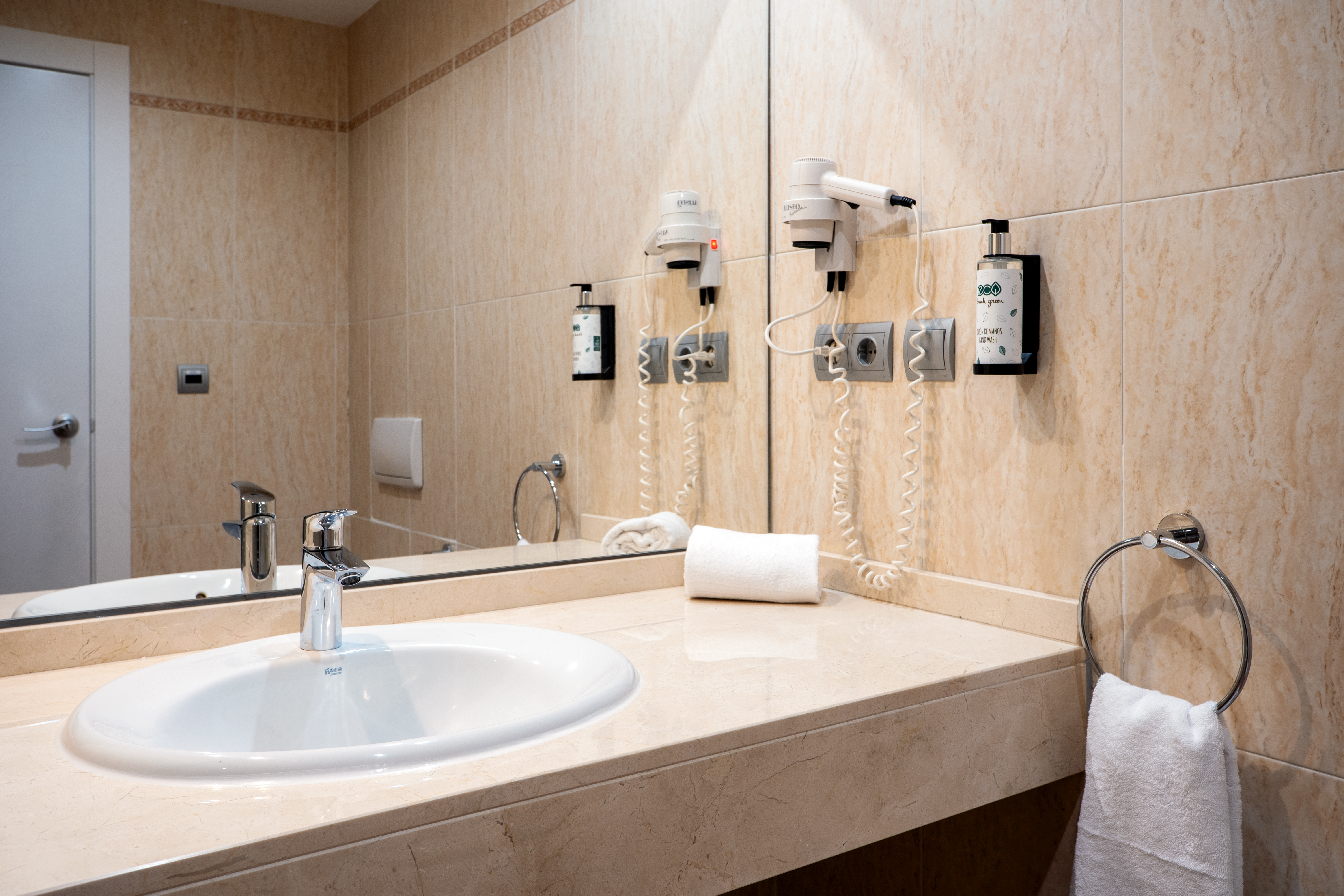 Double or Twin Standard