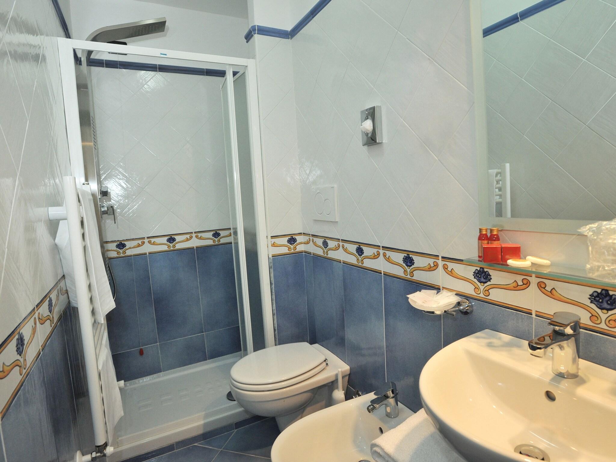 Double Executive Queen Bed