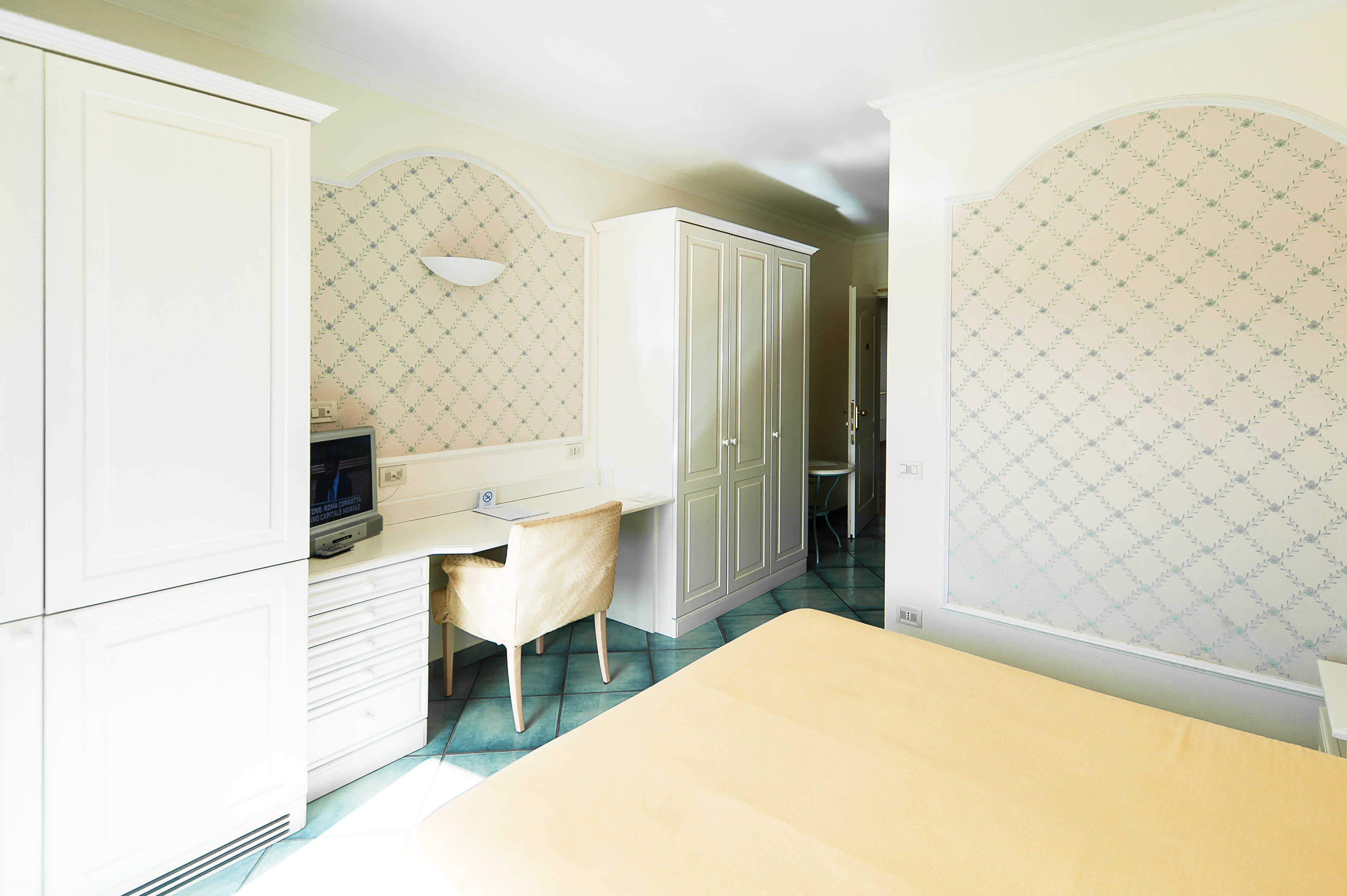 Double Single Superior