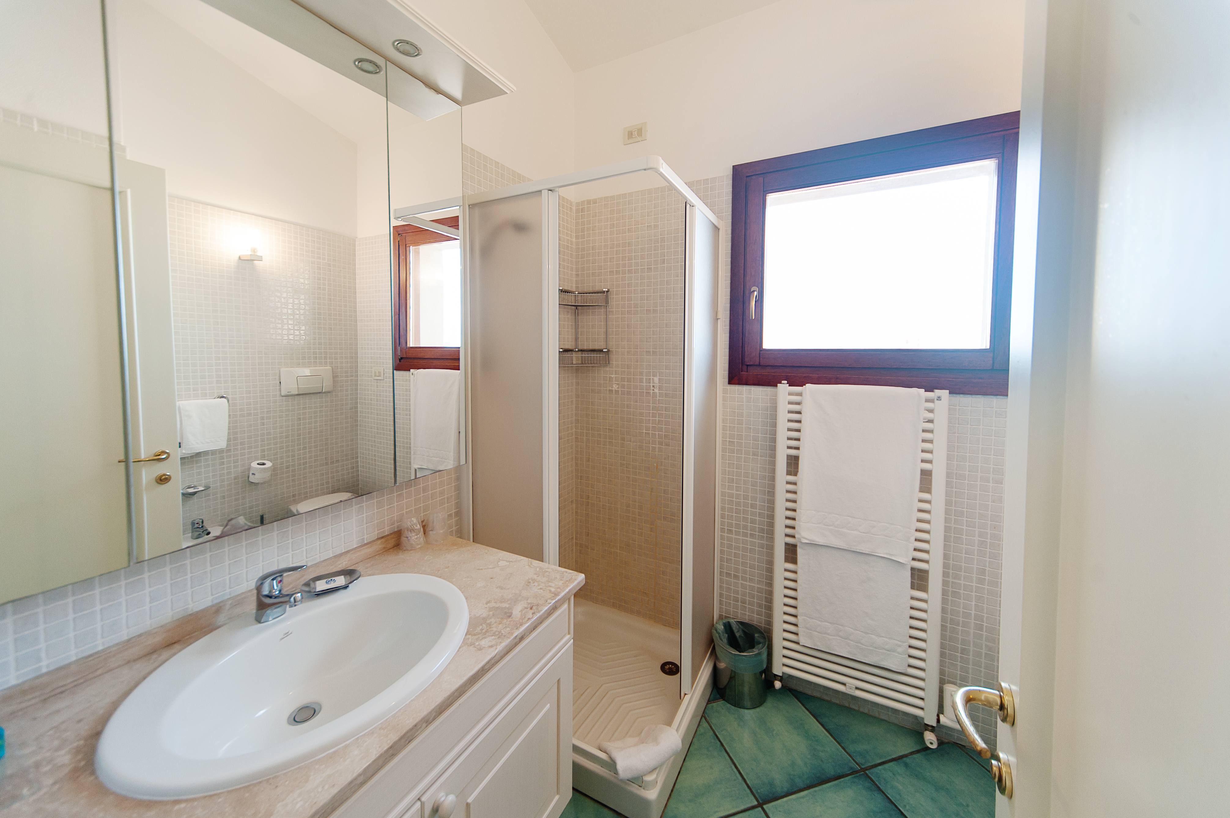 Double Single Superior