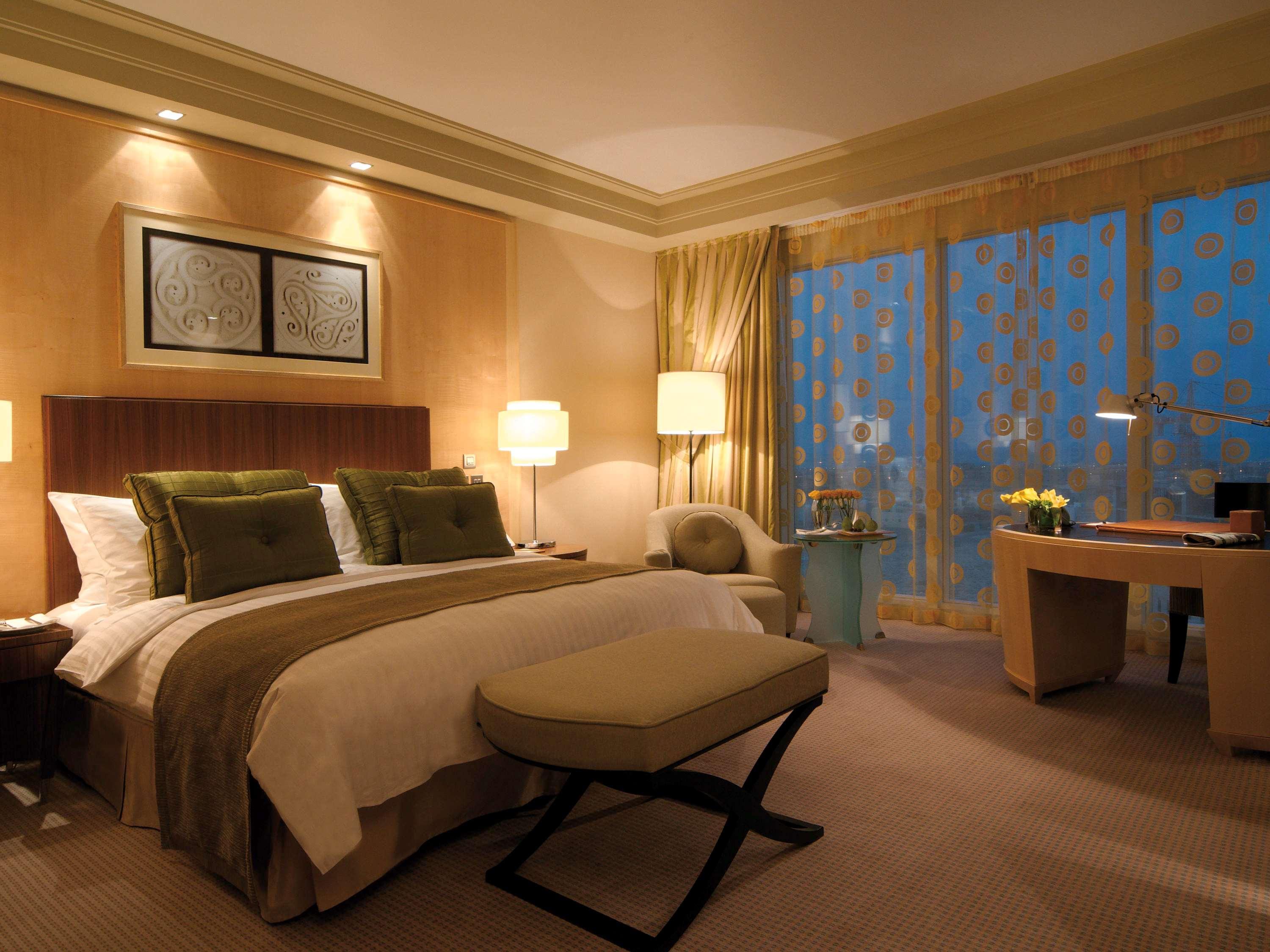 Room Deluxe King Bed