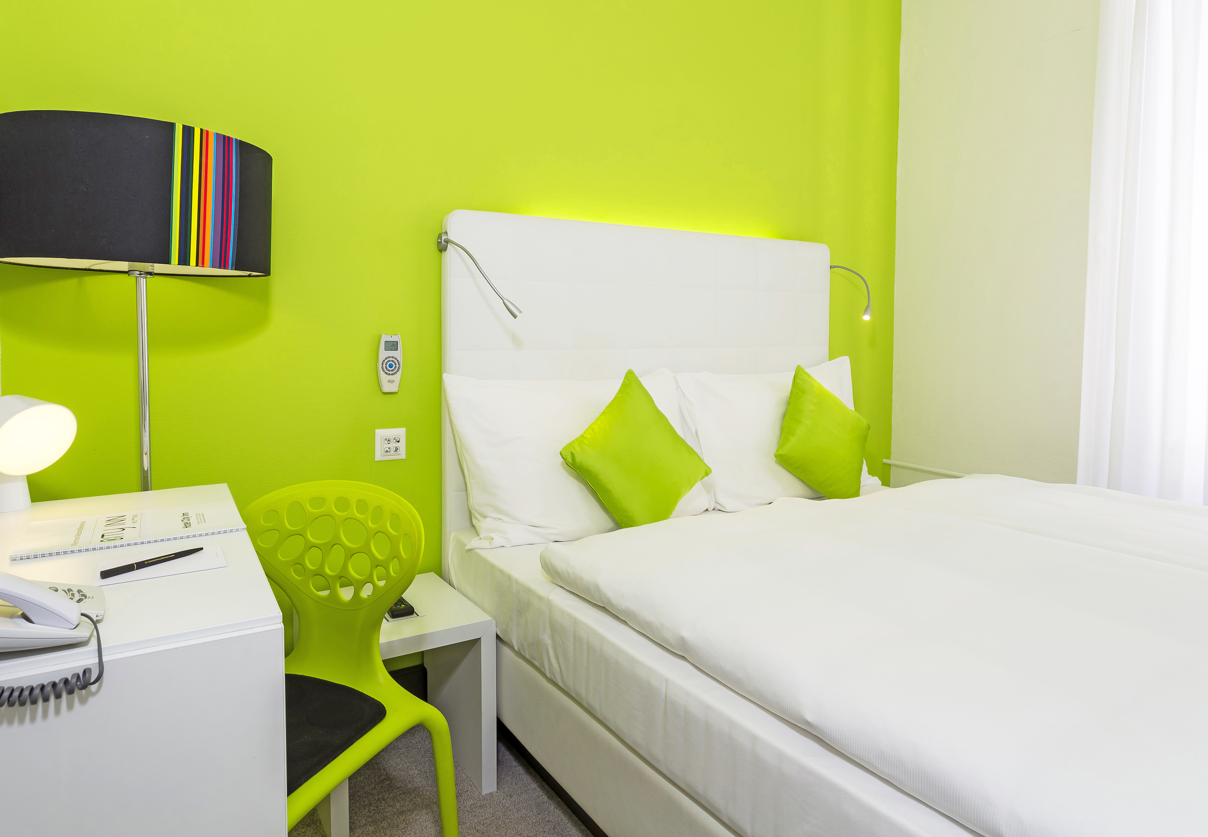 Double Queen Size Bed