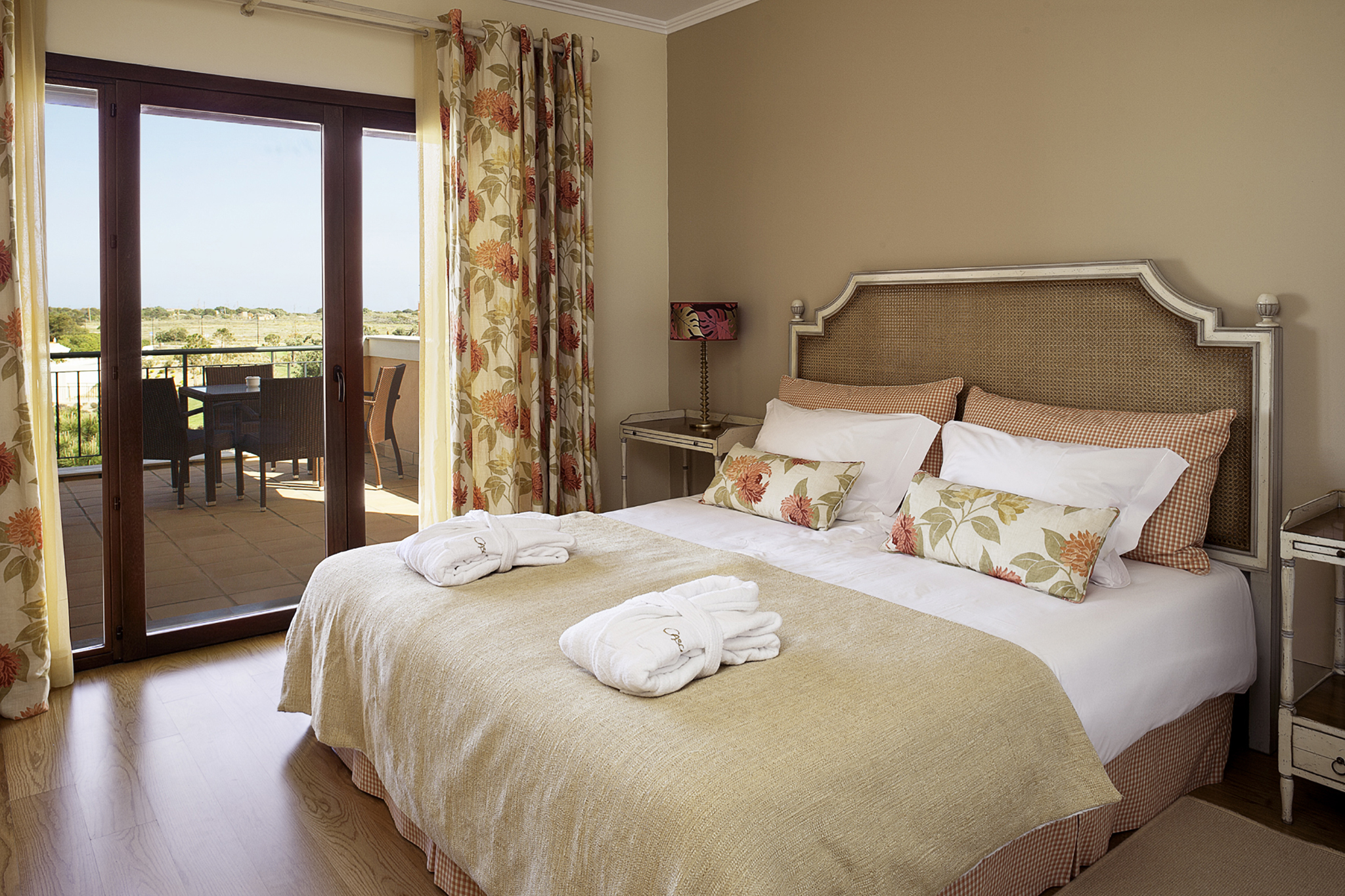 Apartment Pool View One Bedroom