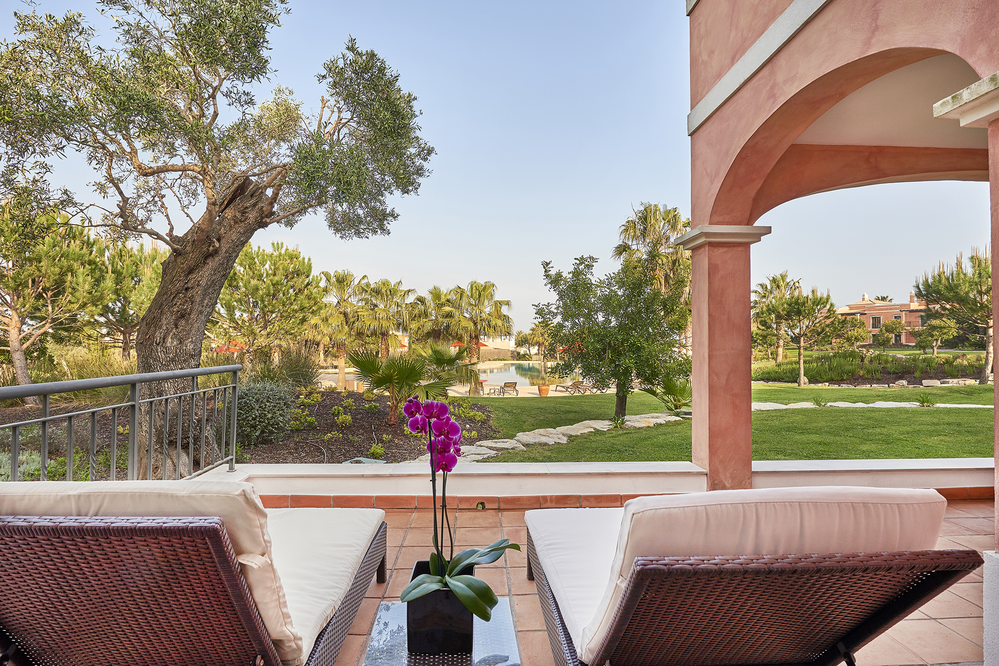 Apartment Pool View One Bedroom