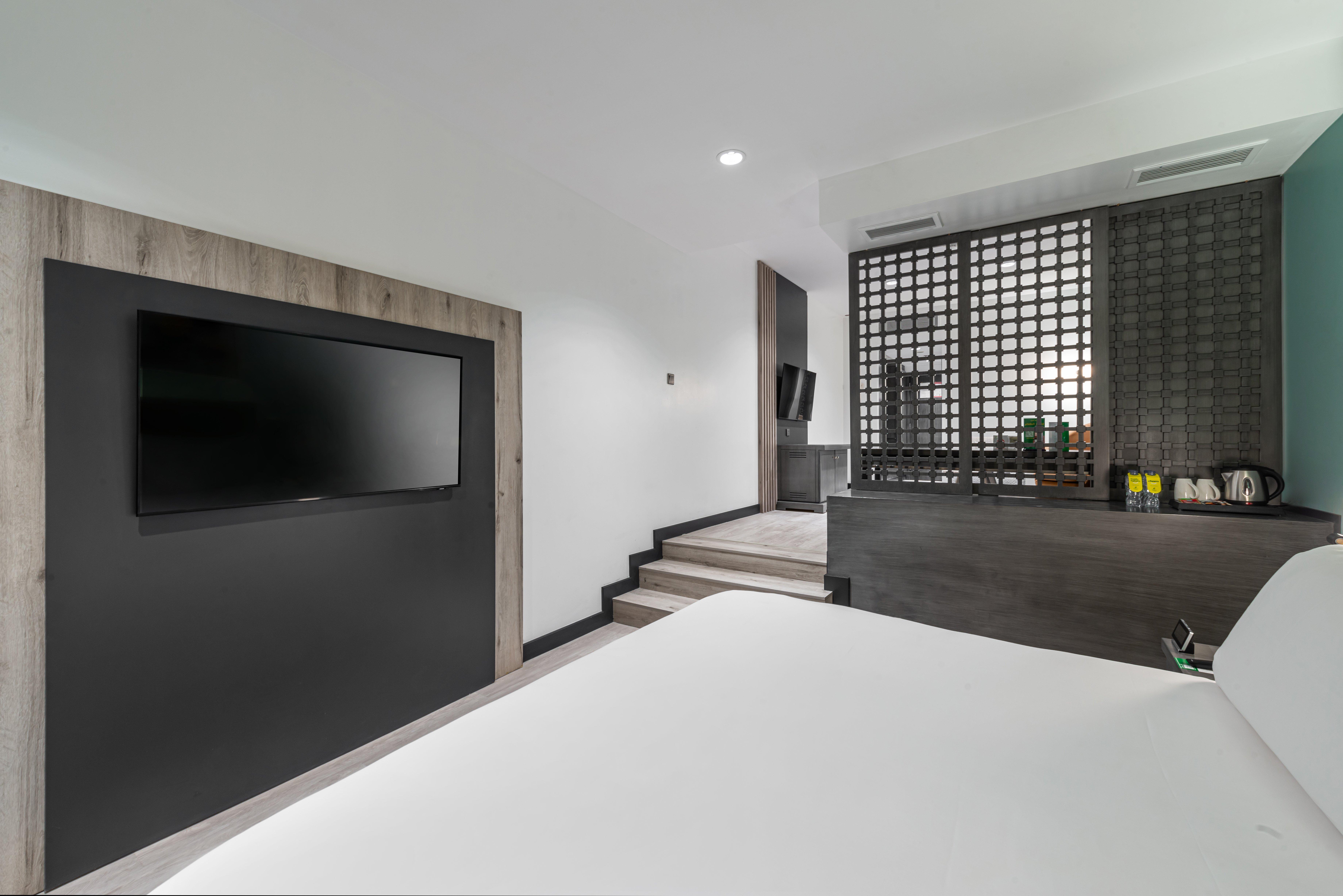 Suite King Bed One Bedroom 