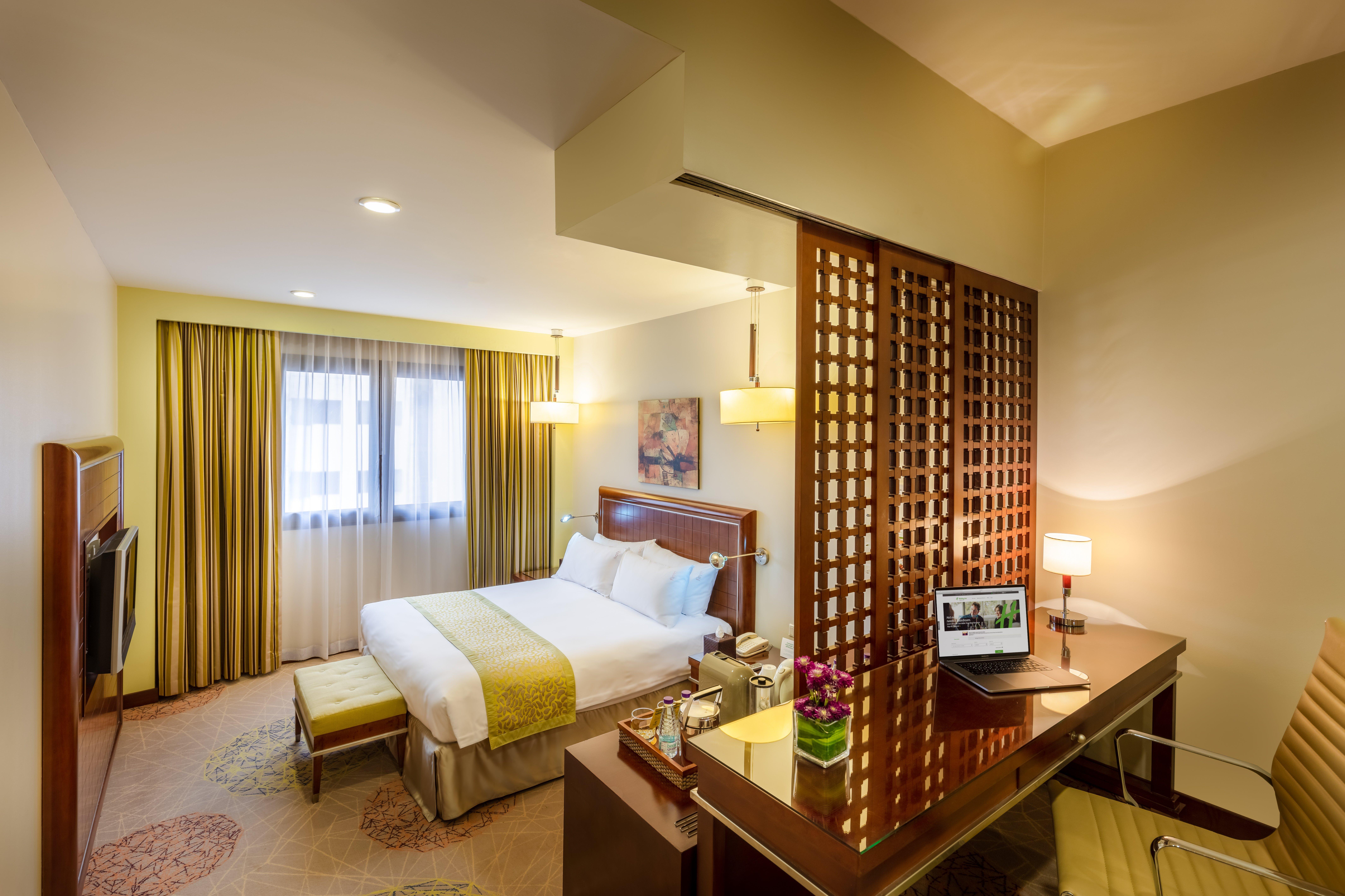 Double Business King Bed