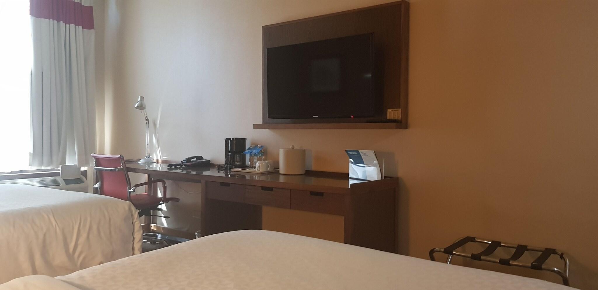 Quadruple Two Double Beds