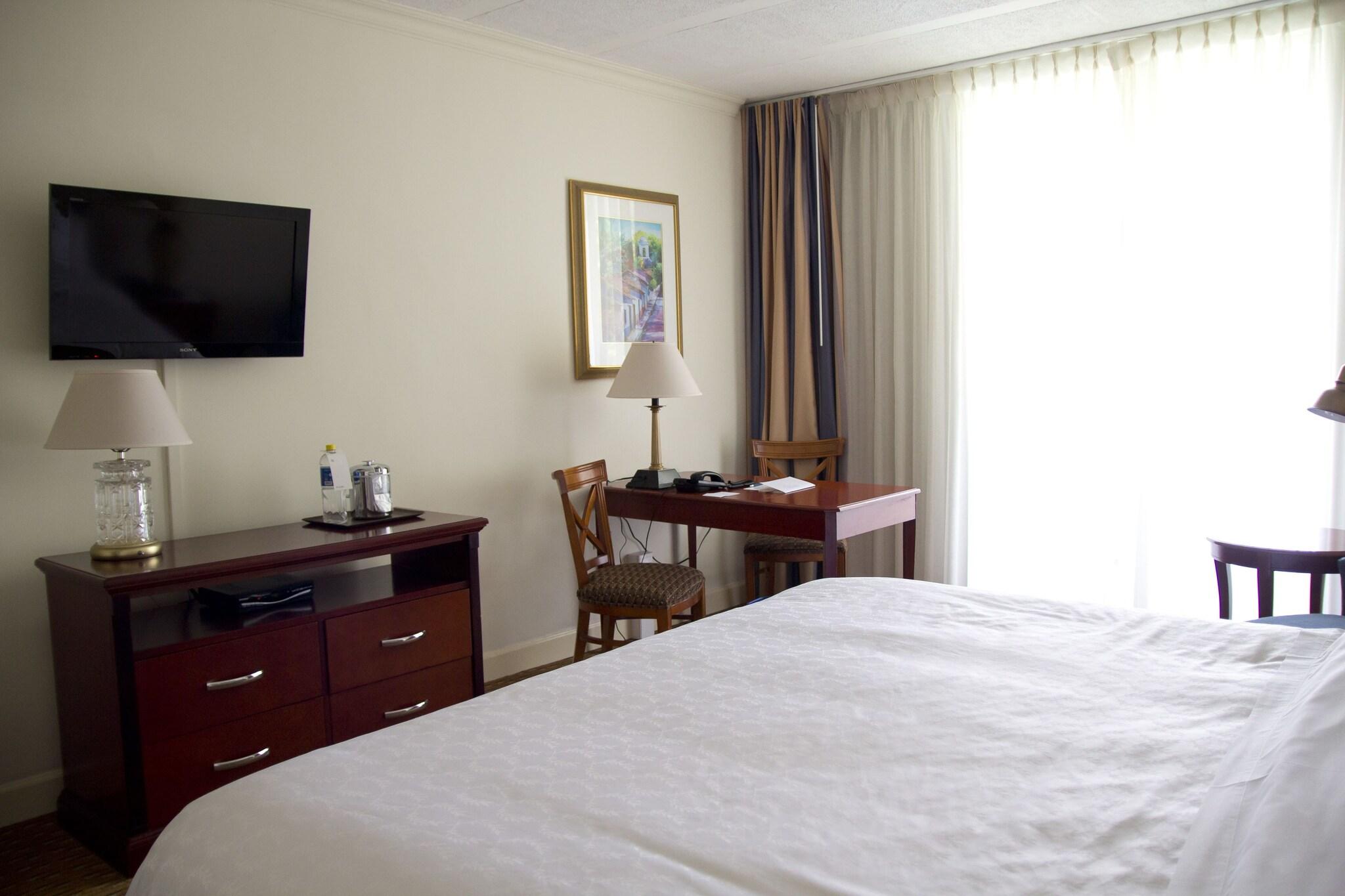 Double Club King Bed