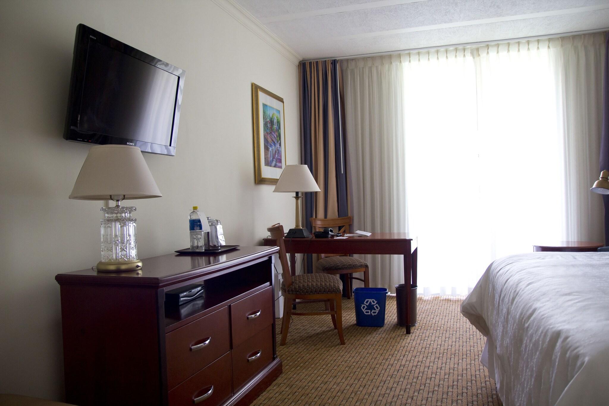 Double Club King Bed