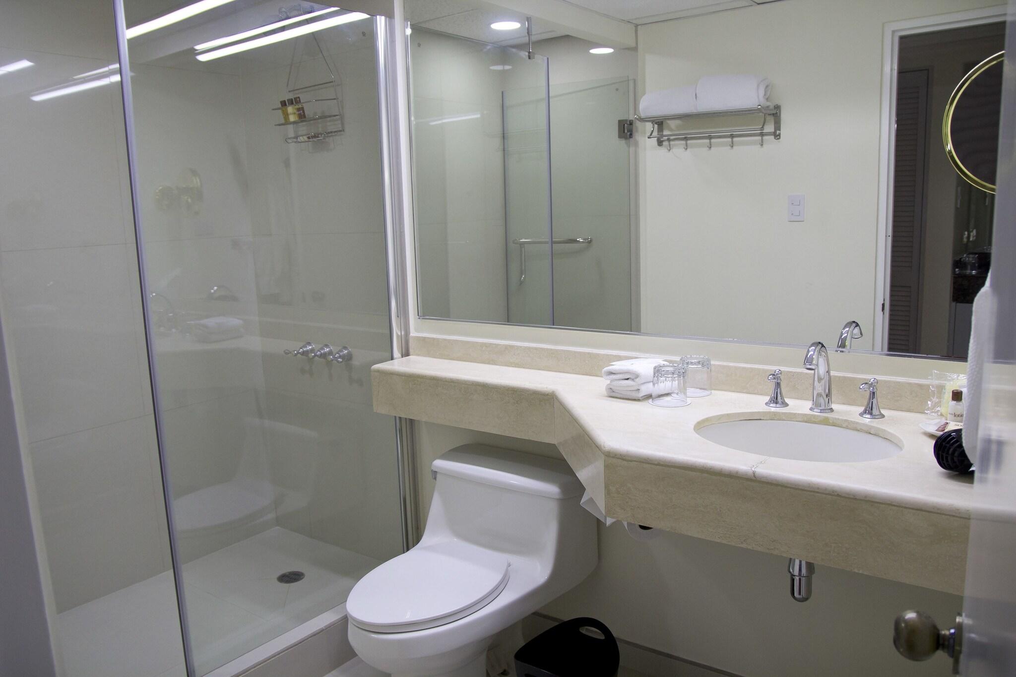 Double Deluxe Two Queen Beds