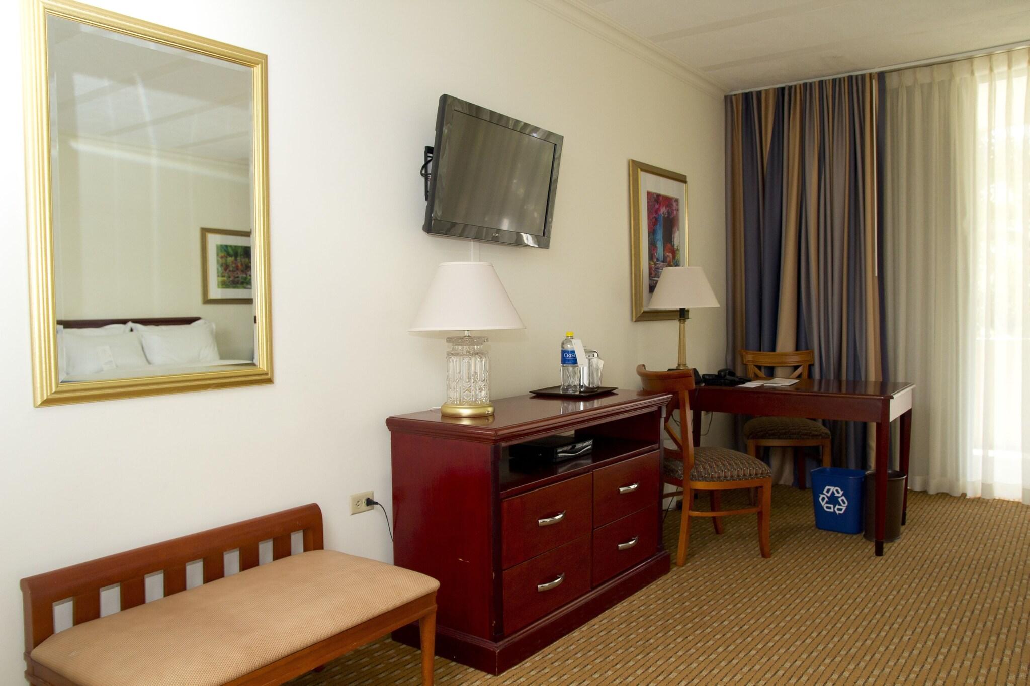 Double Deluxe Two Queen Beds