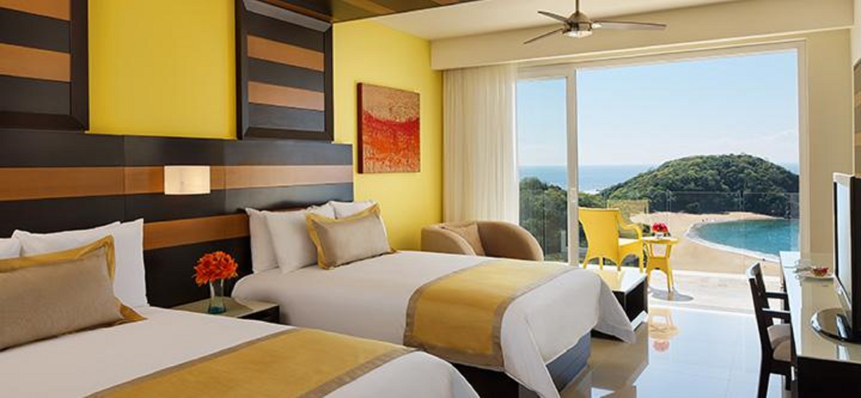 Junior Suite Ocean Front Two Double Beds