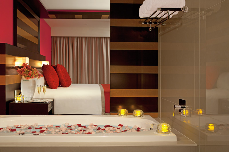 Junior Suite Deluxe Ocean Front