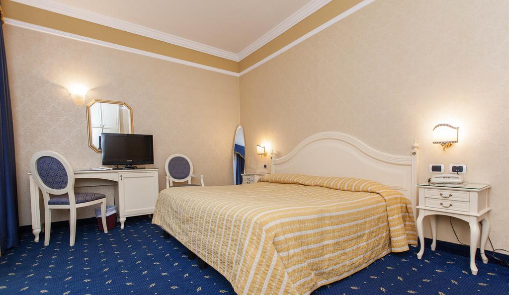 Junior Suite Classic with Balcony