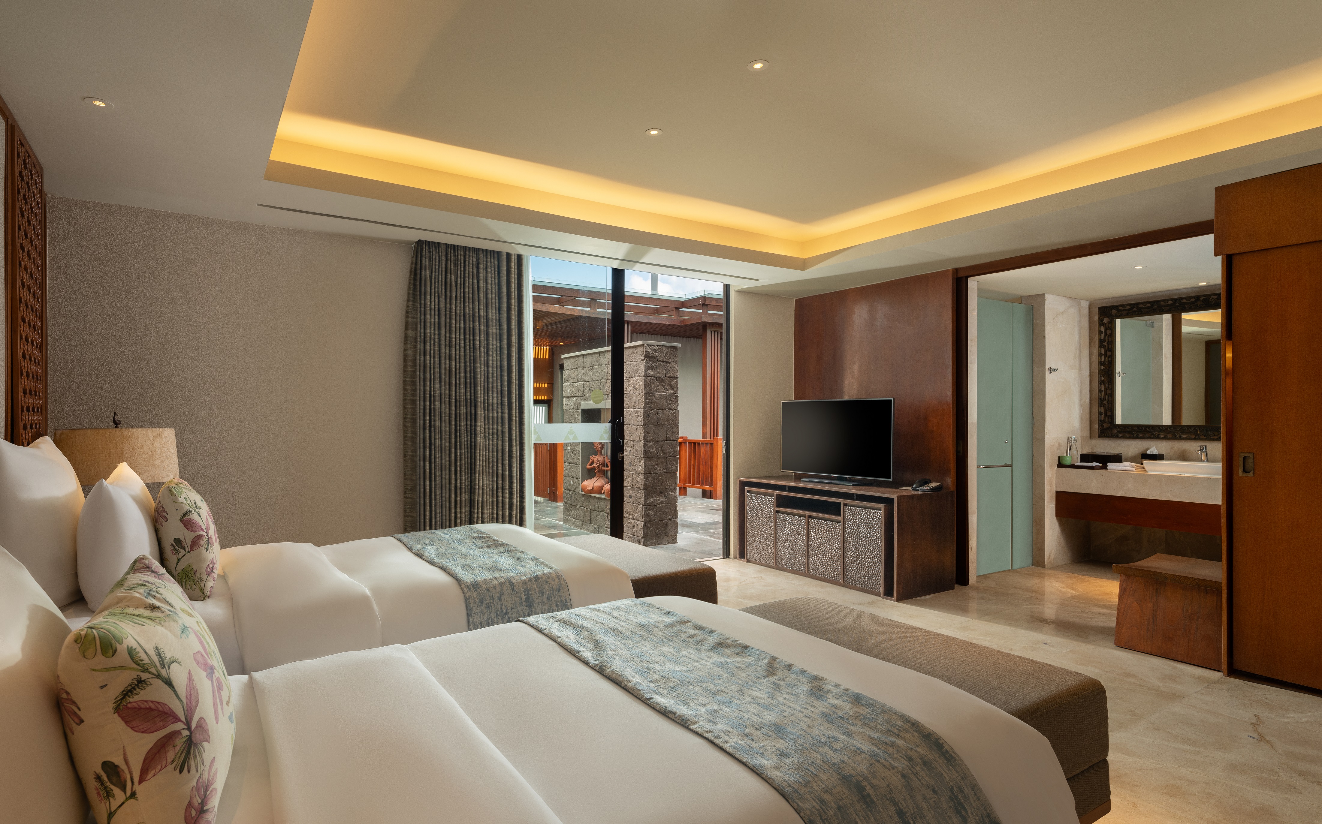 Villa Three Bedrooms with Views