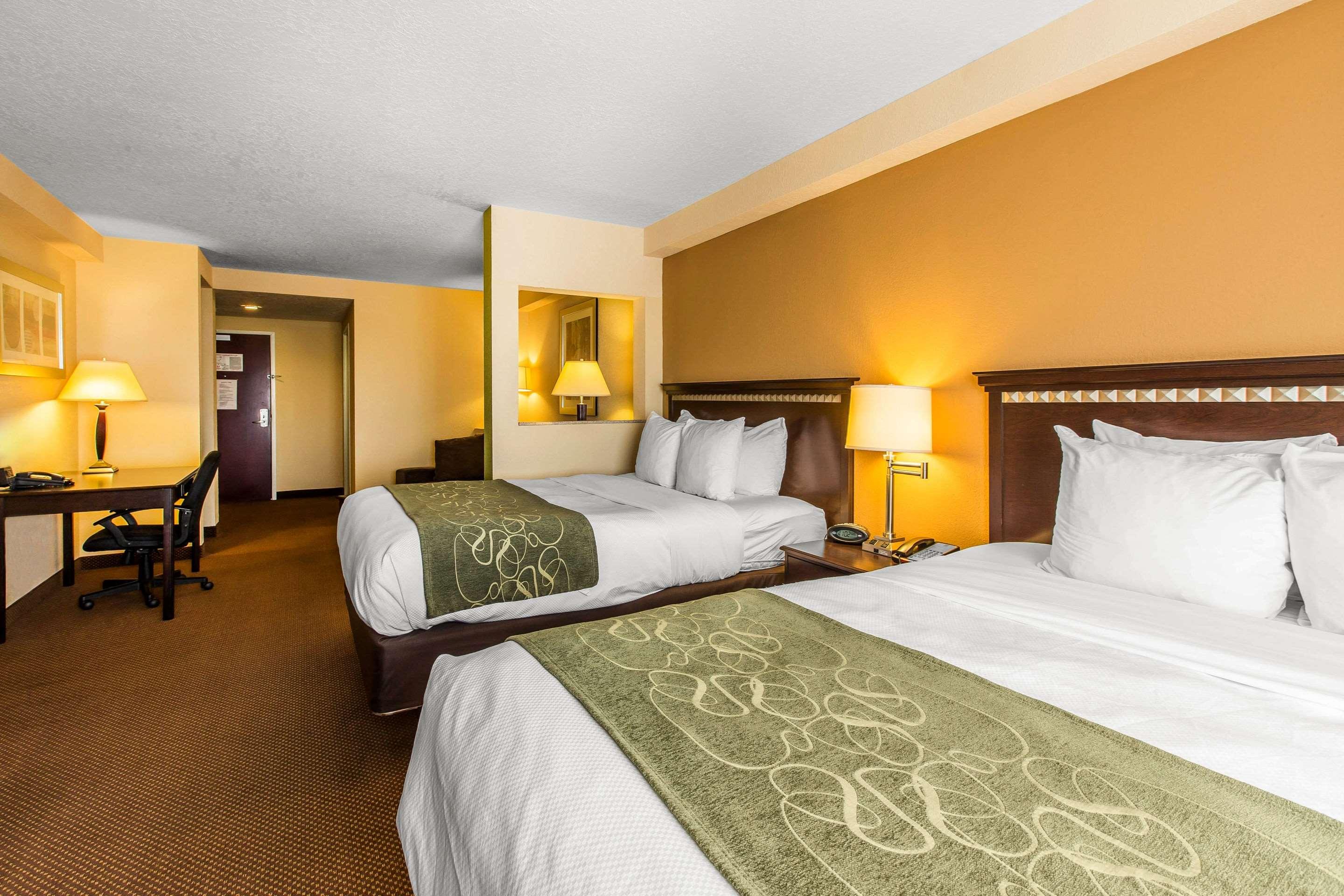 Suite Two Queen Beds Non Smoking