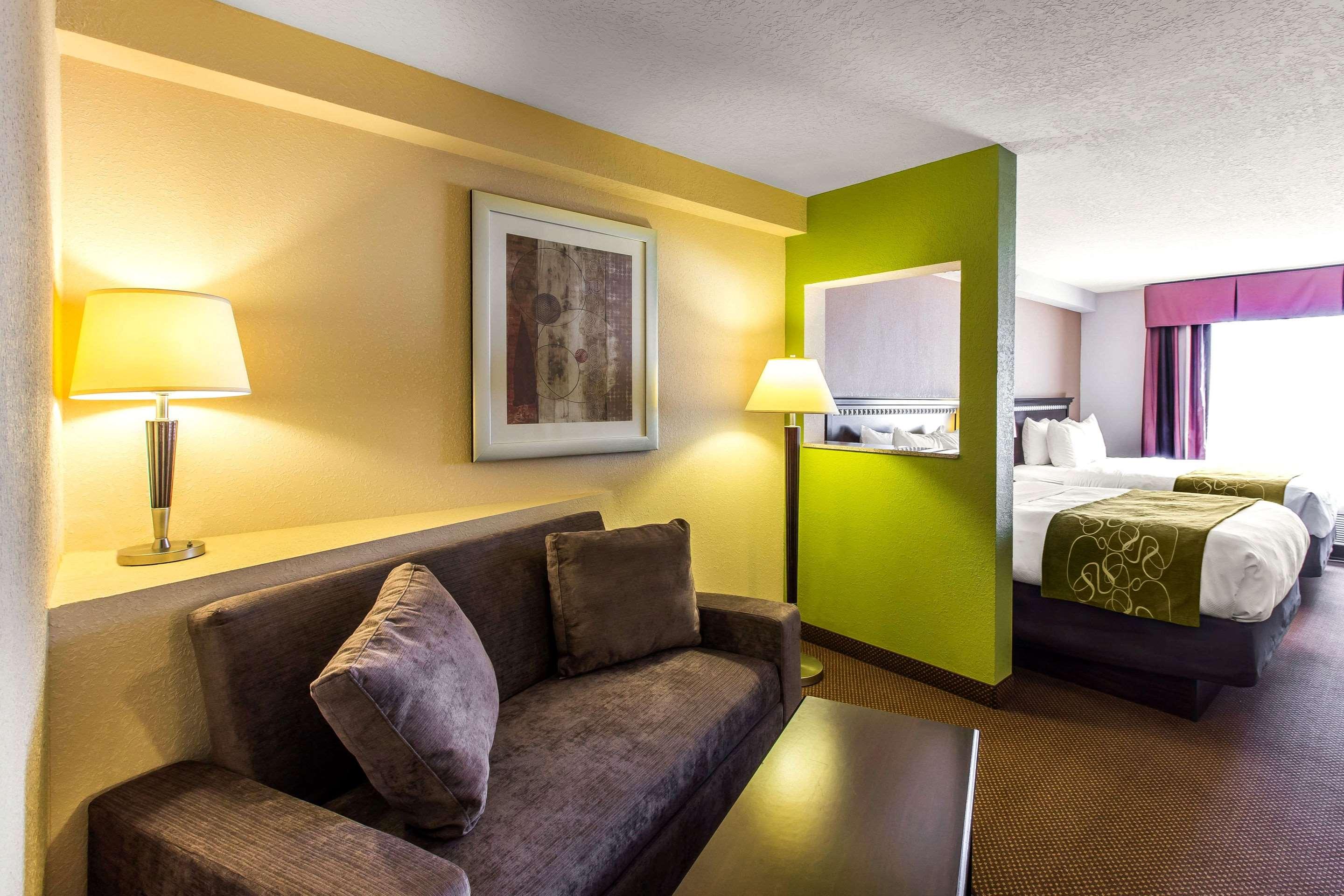 Suite Two Queen Beds Non Smoking