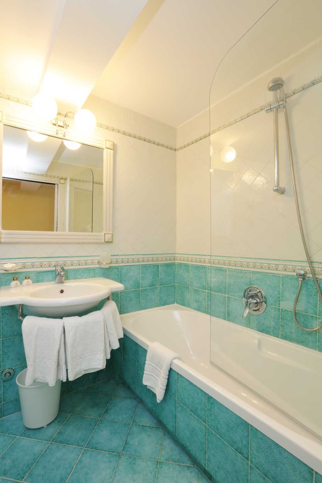 Double or Twin Side Sea View with Balcony