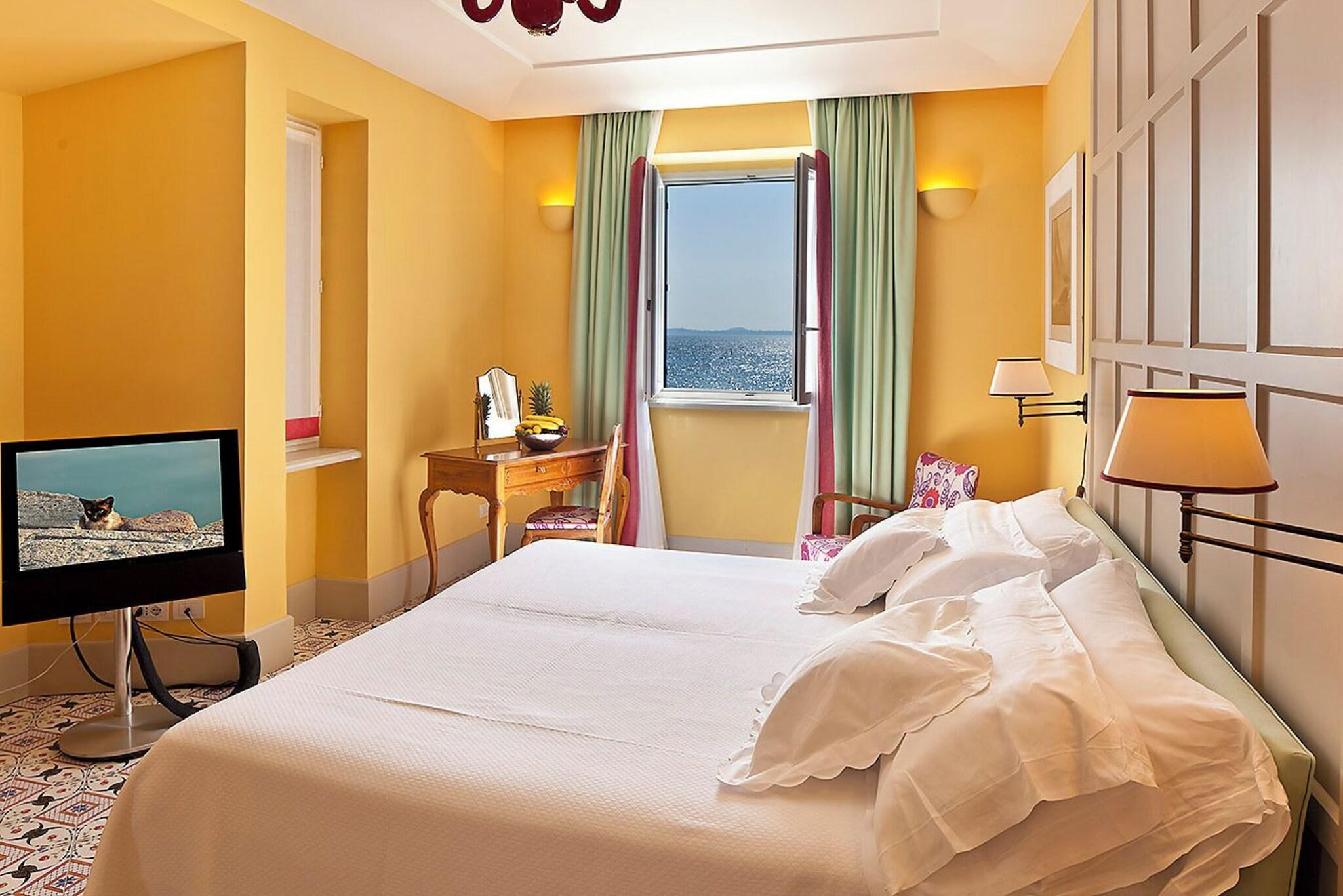 Junior Suite Sea View with Balcony