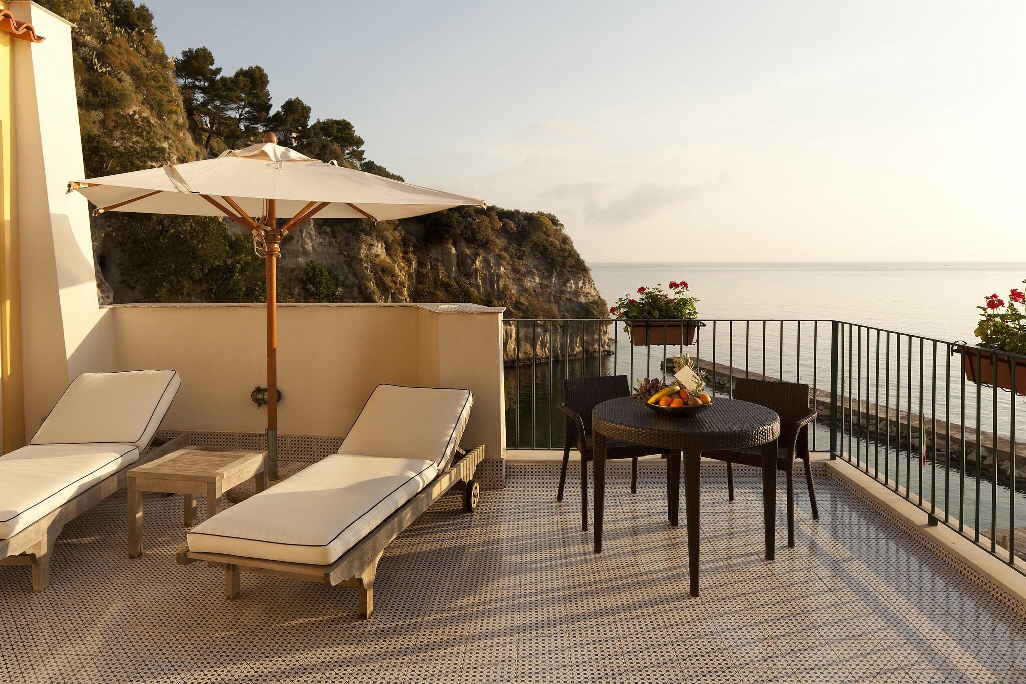 Junior Suite Sea View with Balcony