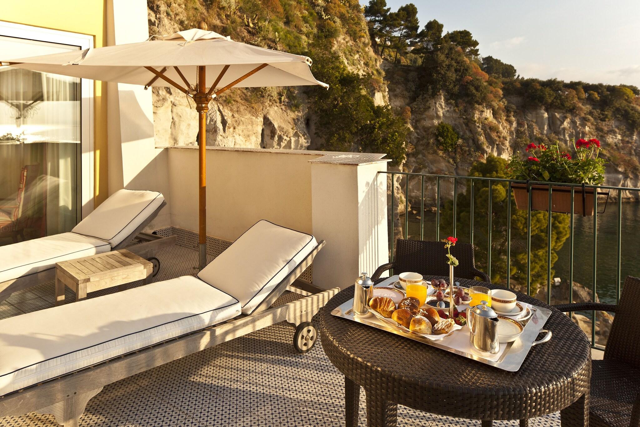 Junior Suite Sea View with Balcony