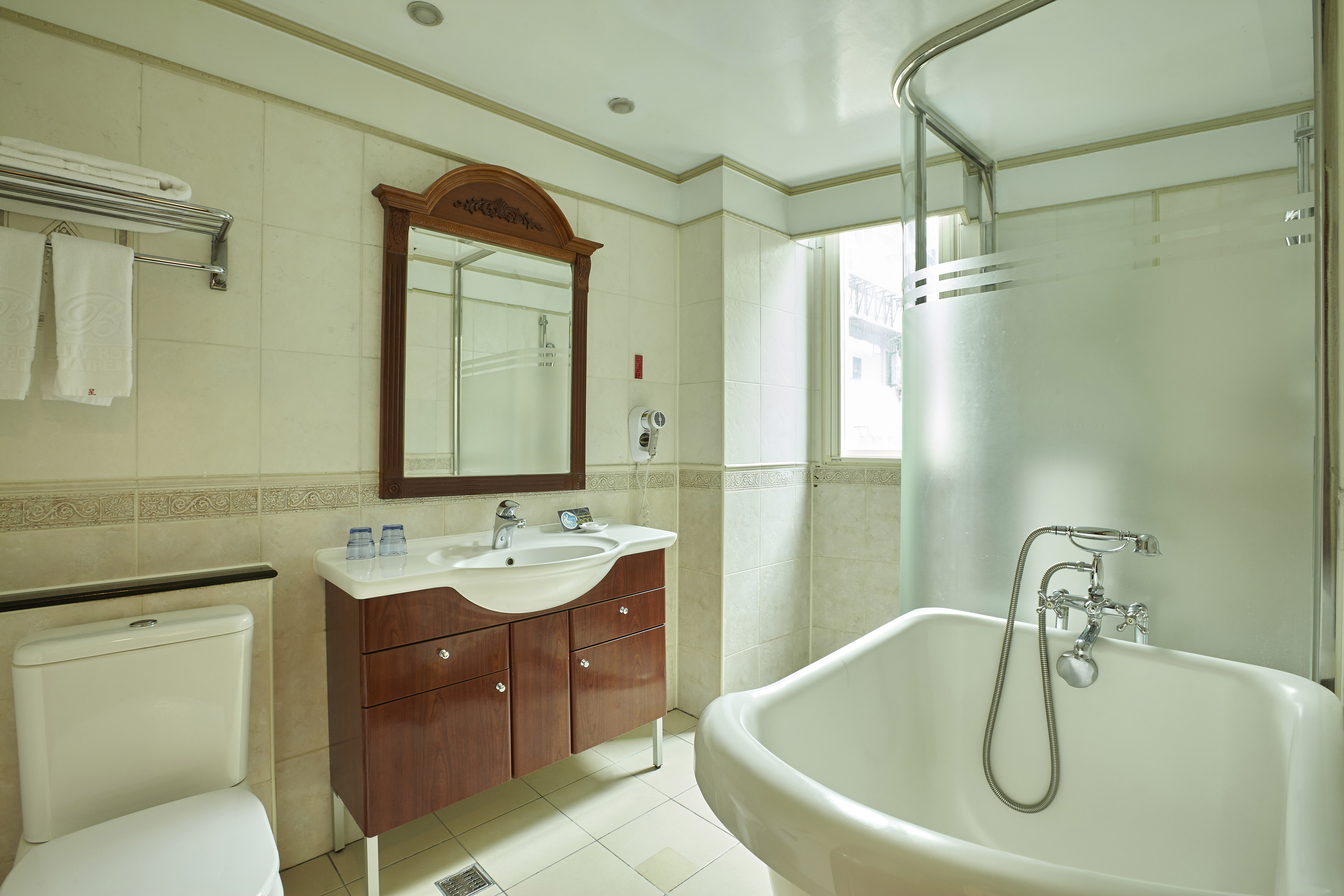 Double or Twin Standard