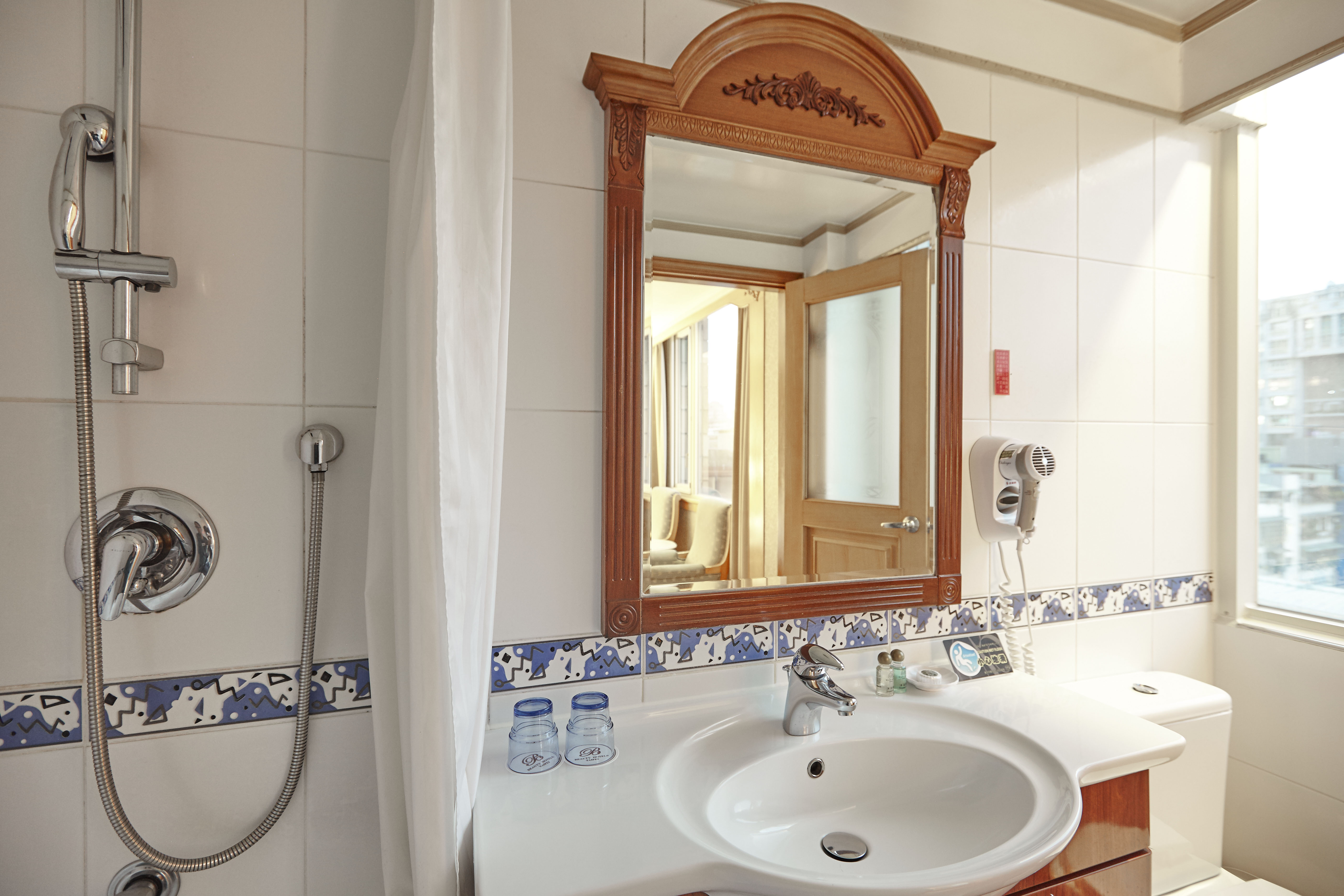 Double or Twin Standard