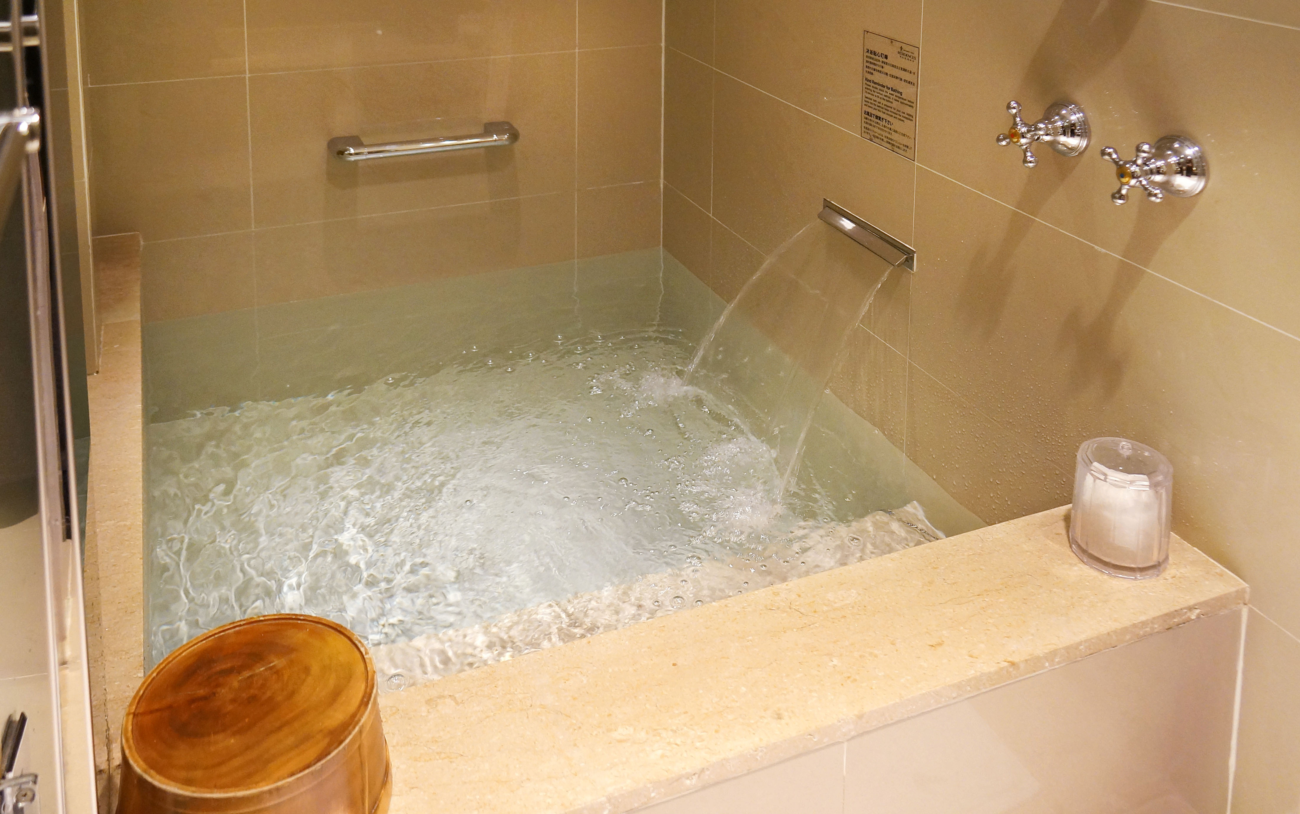 Studio King Size Bed