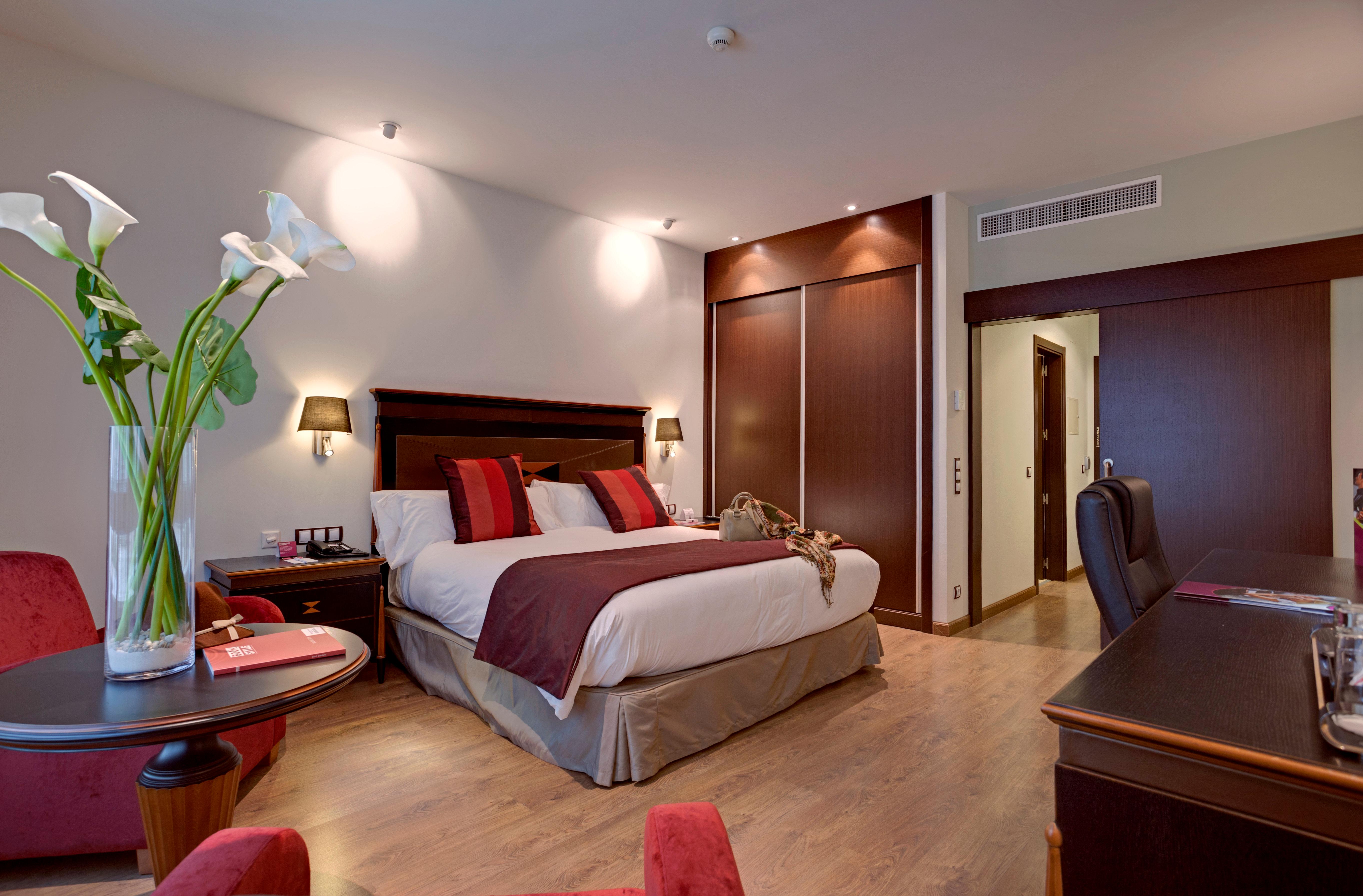 Double Deluxe King Bed