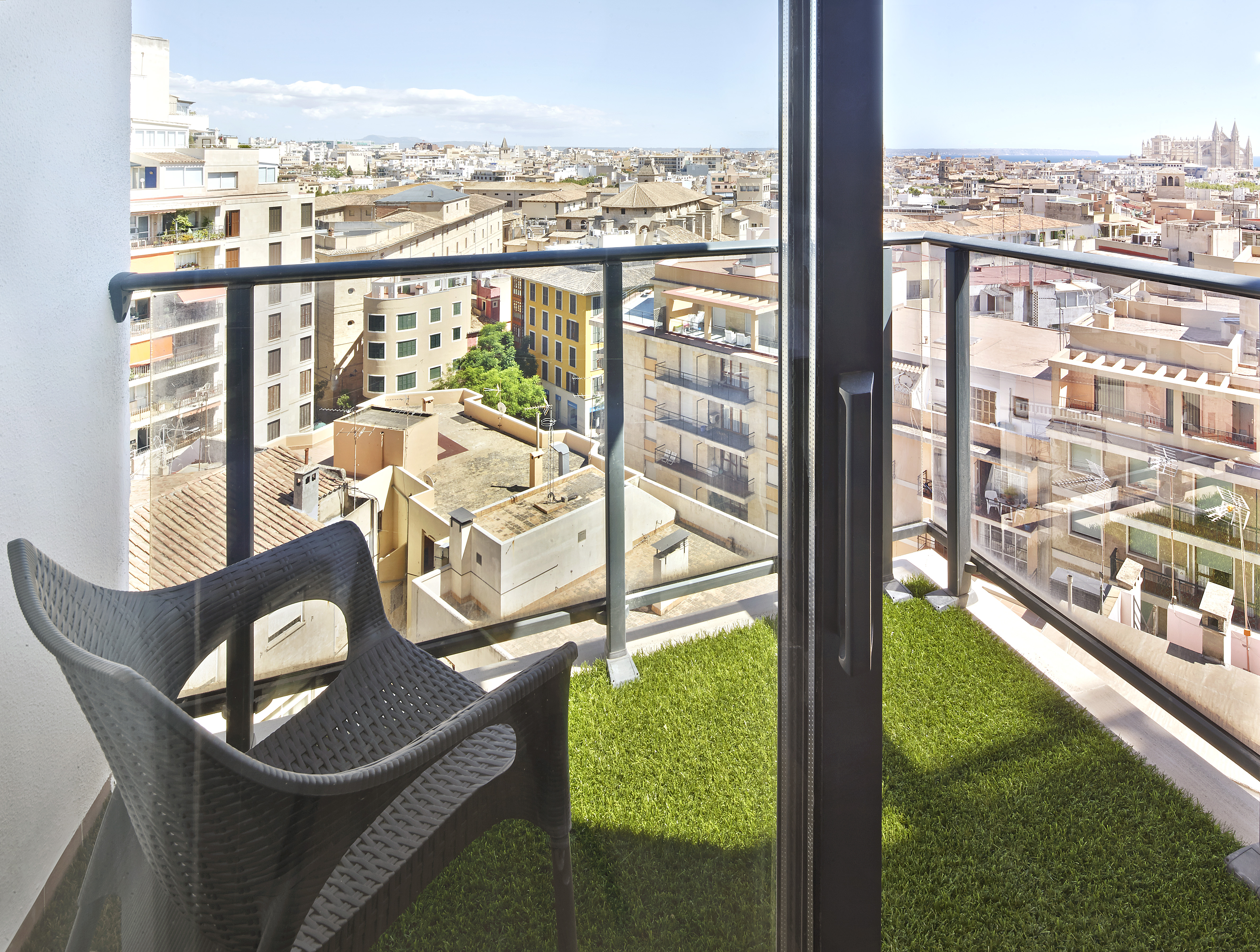 Single with Balcony with Views