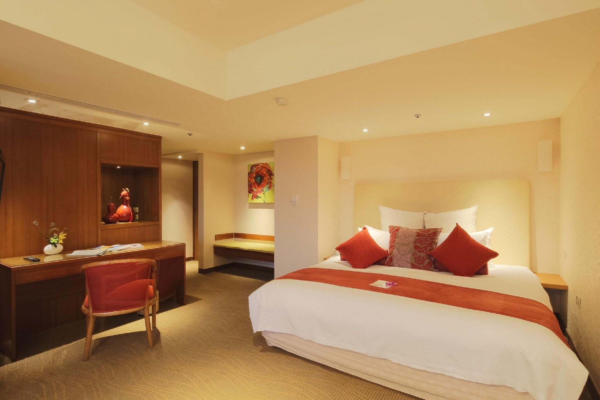 Suite Deluxe Queen Bed