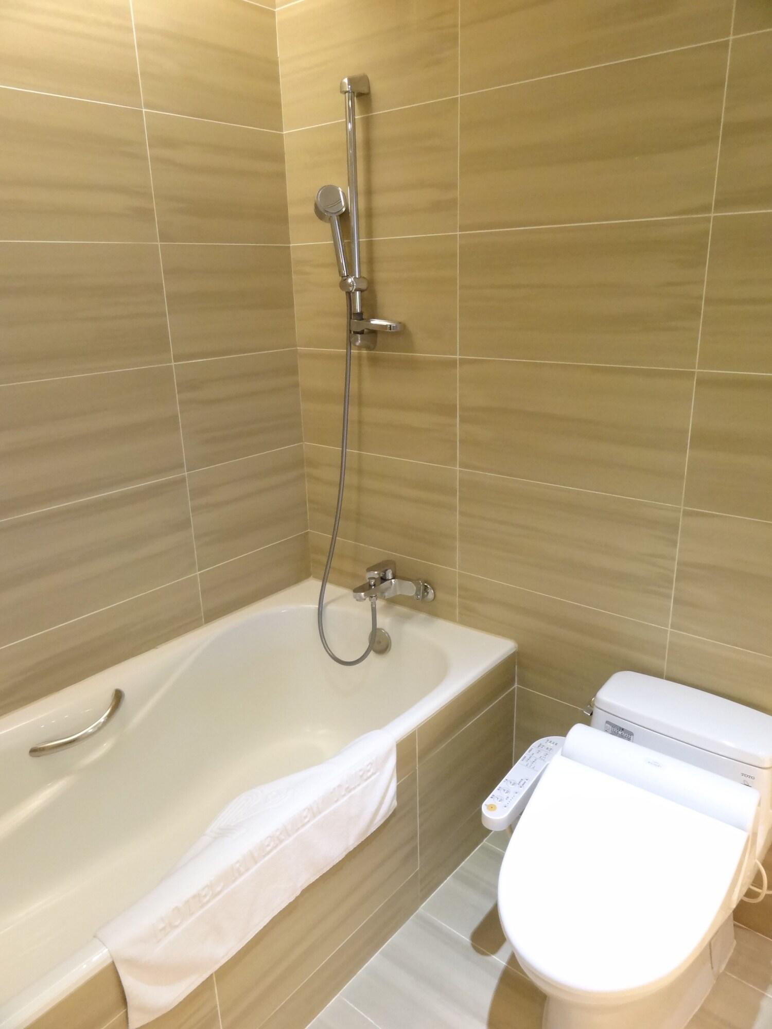 Double Deluxe Queen Bed