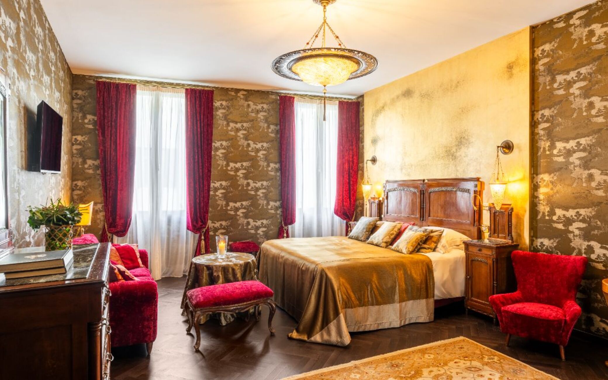 Junior Suite Canal View