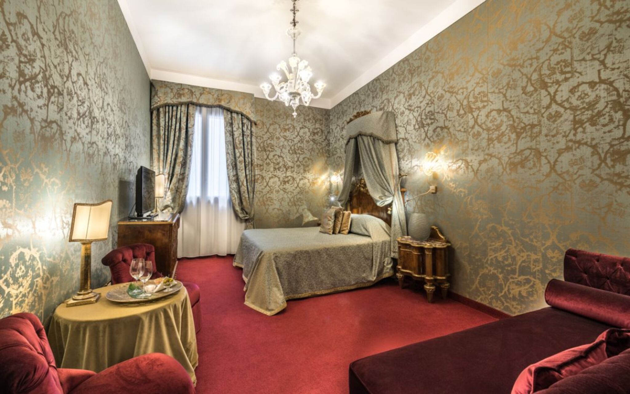 Triple Grand Deluxe