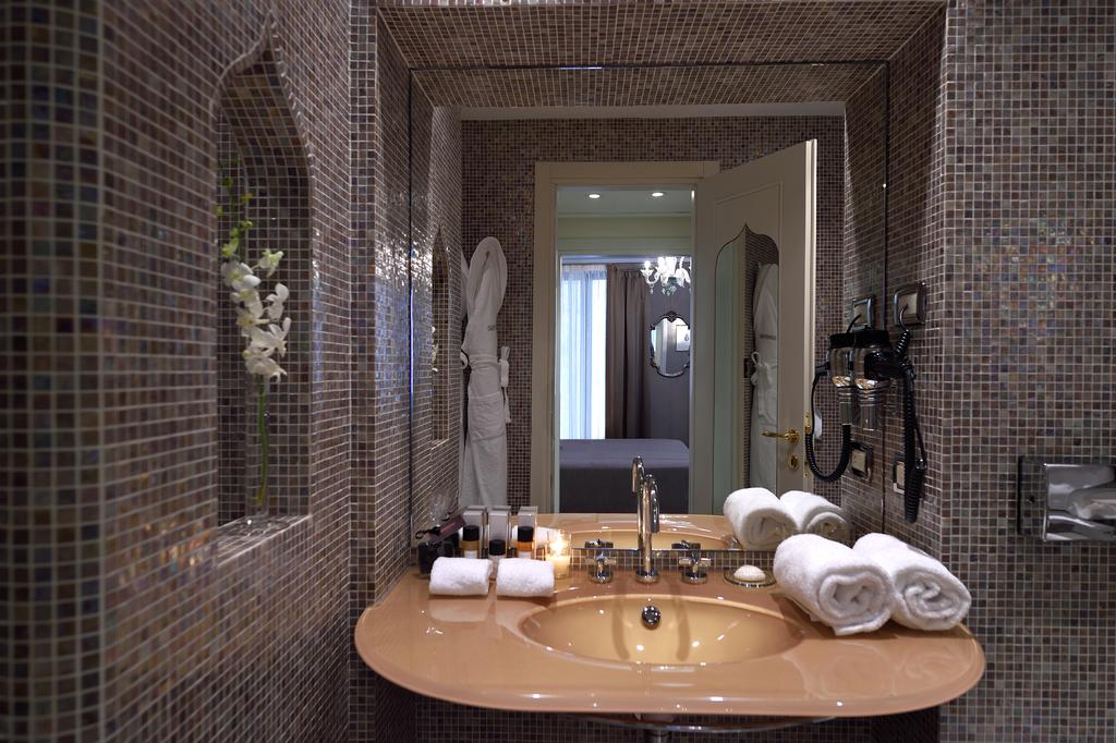 Double Deluxe Canal View