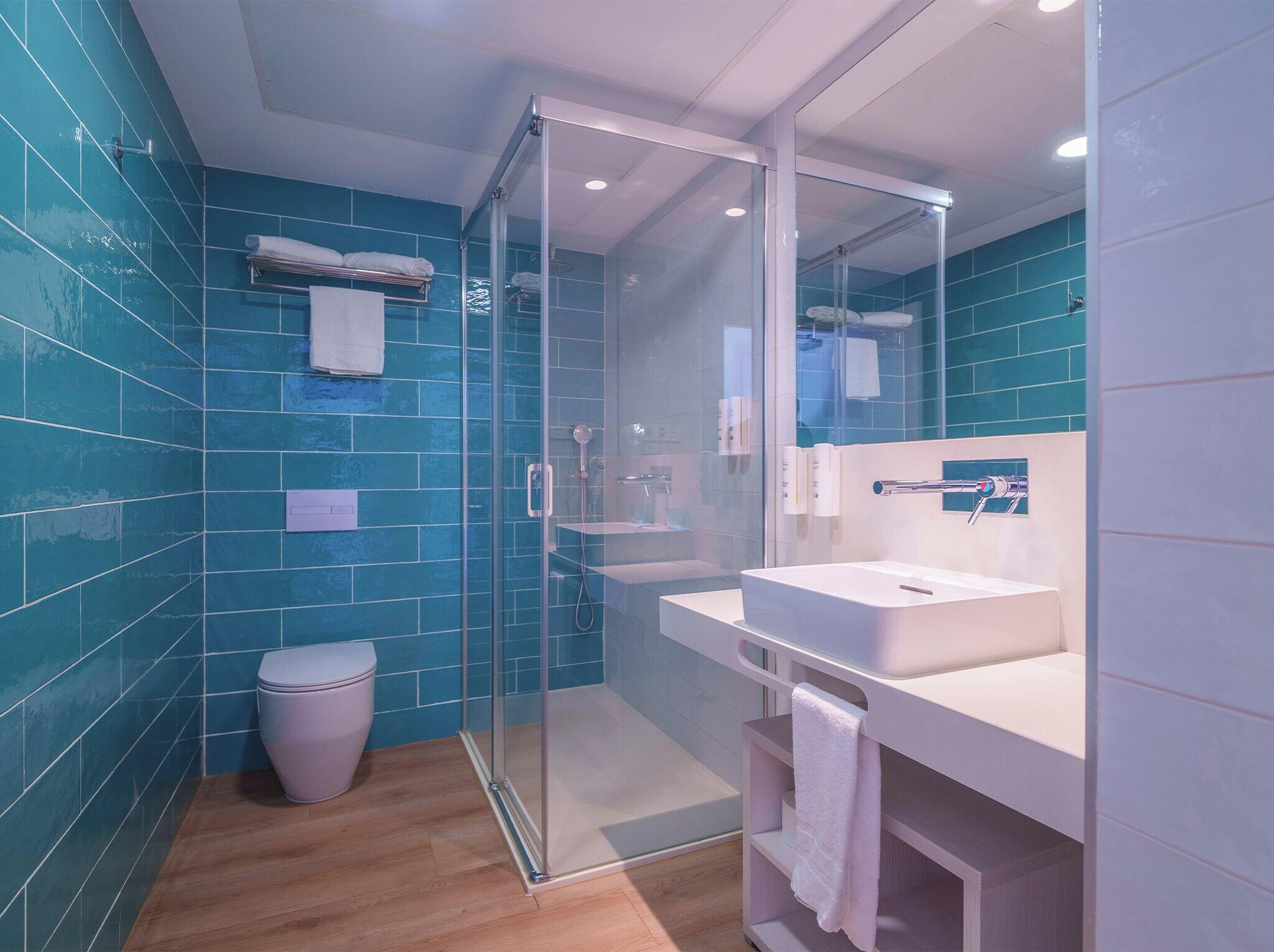 Double Partial Sea View