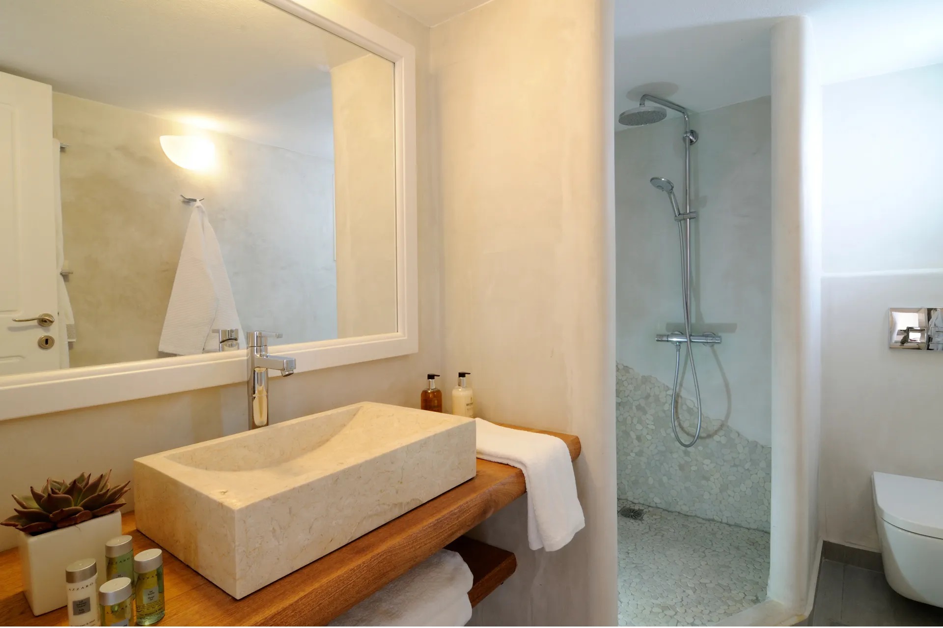 Suite Partial Ocean View One Bedroom