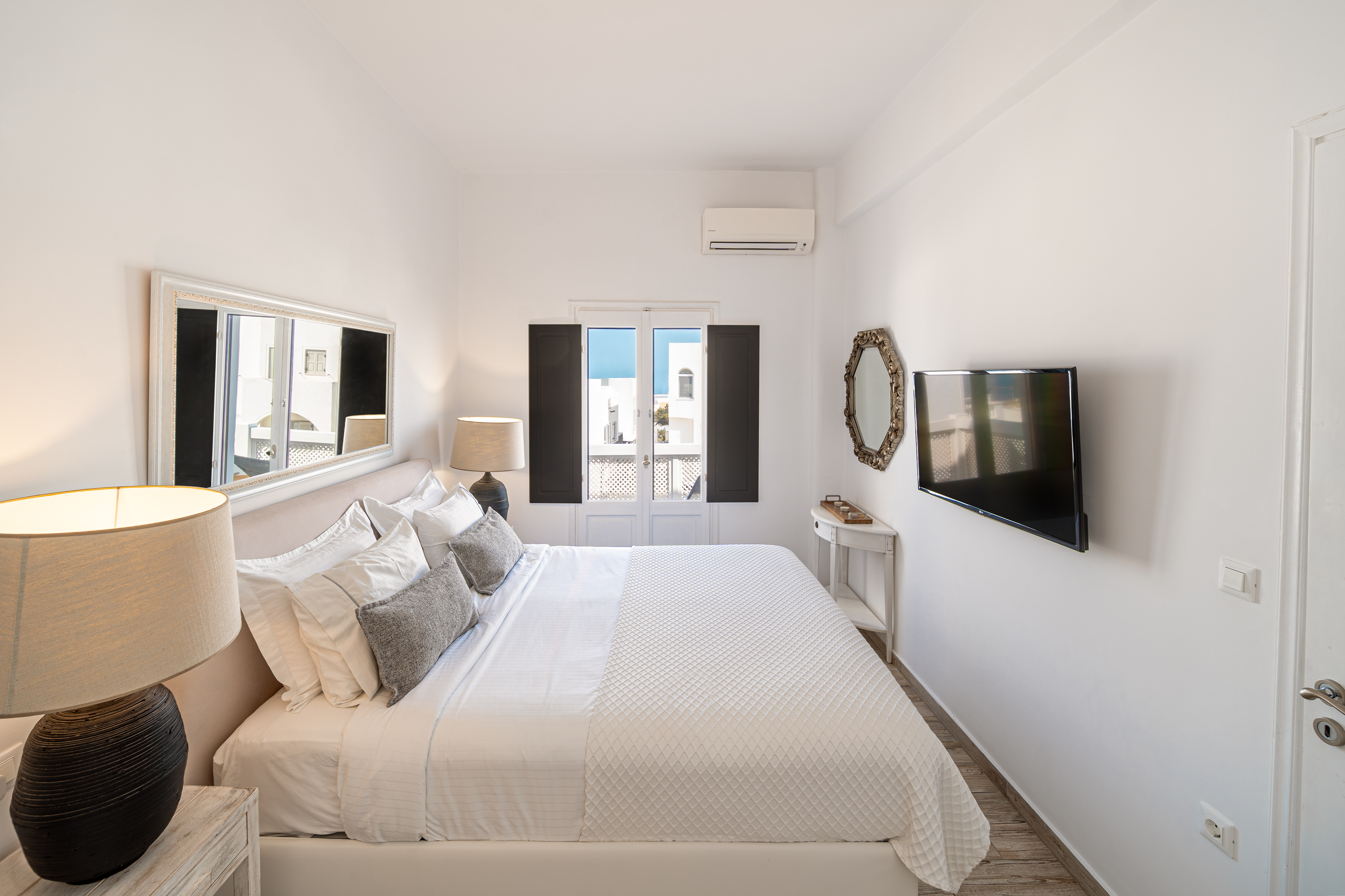 Apartment Two Bedrooms One Bathroom