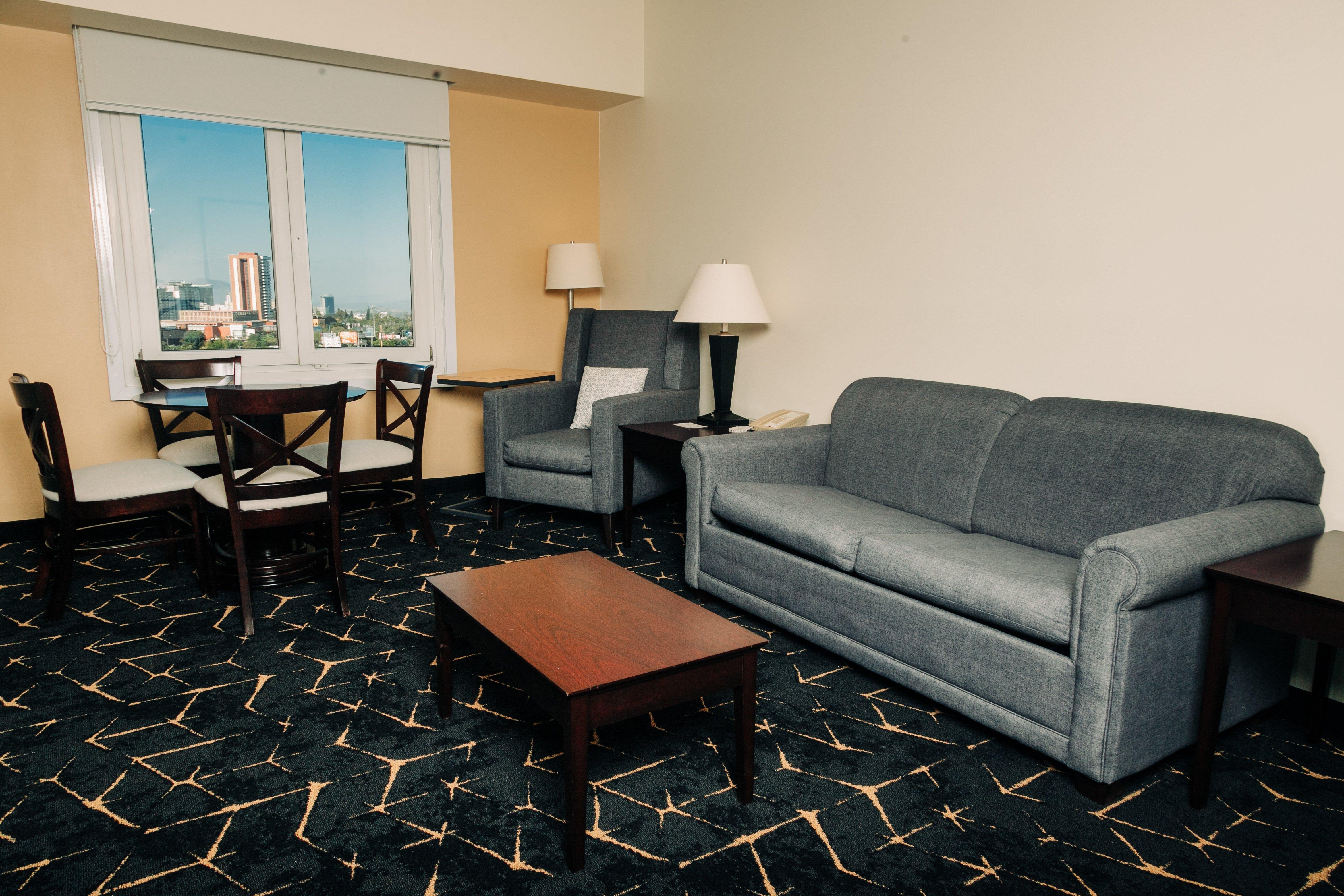 Suite King Size Bed
