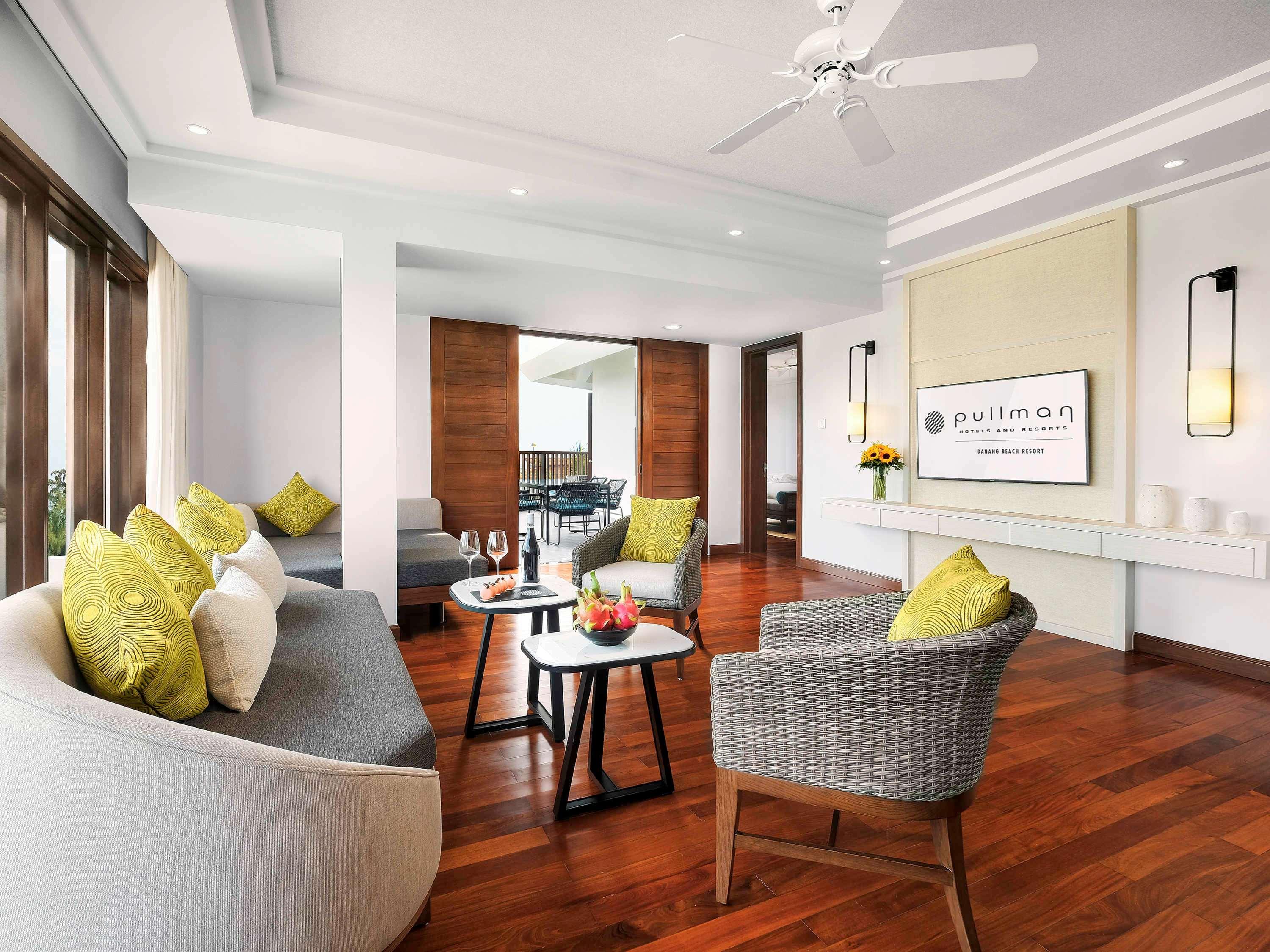 Suite Deluxe King Bed