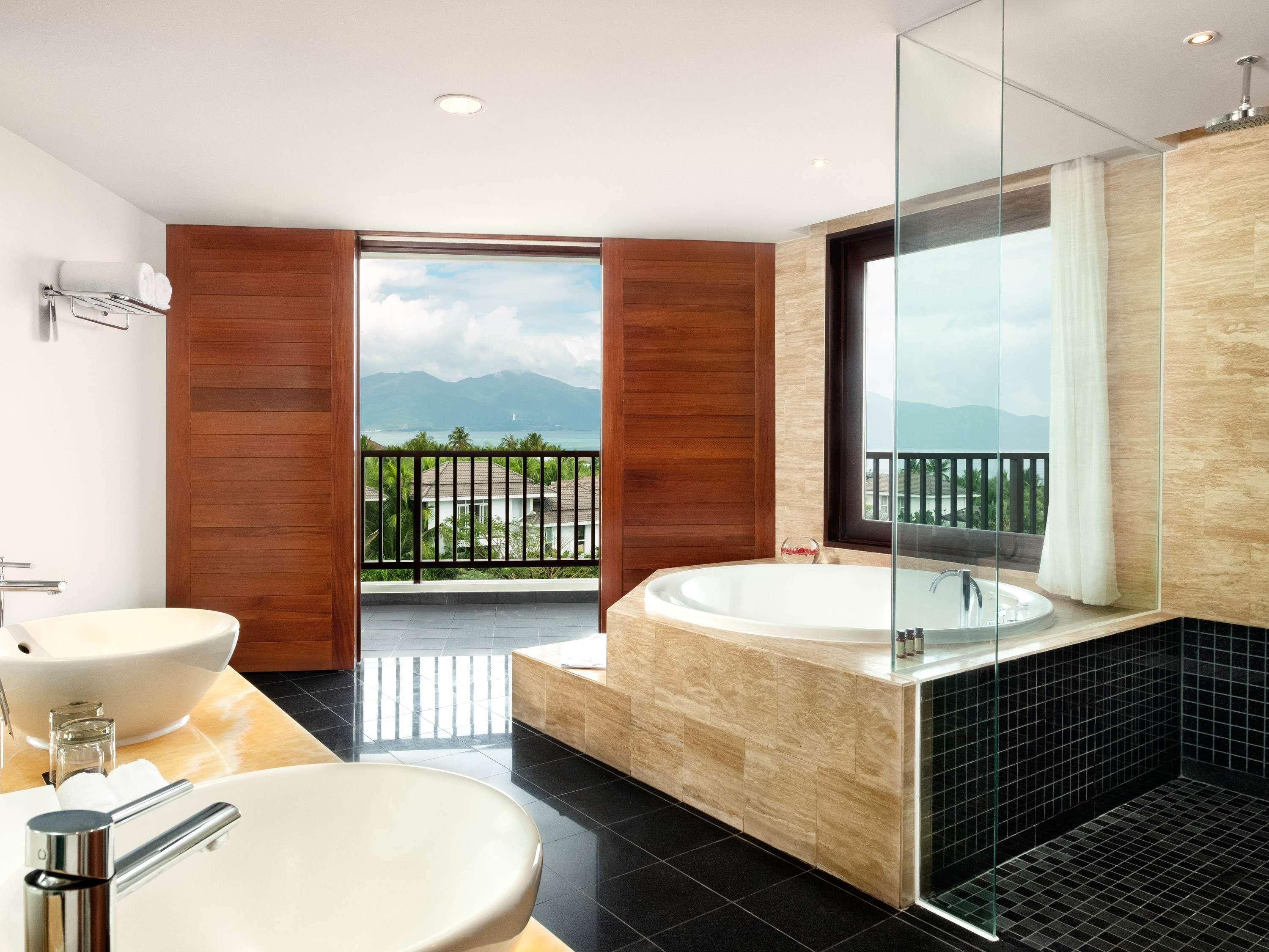 Junior Suite King Size Bed