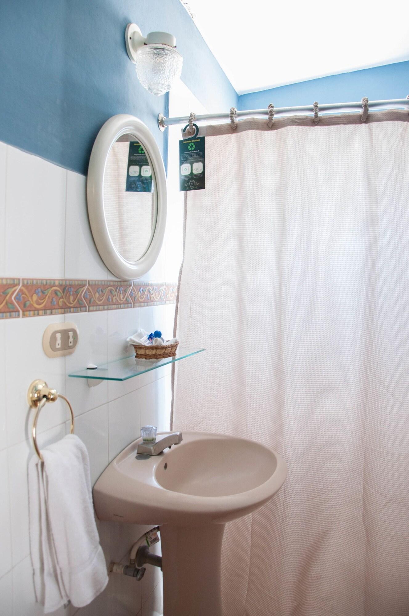 Double or Twin Queen Size Bed