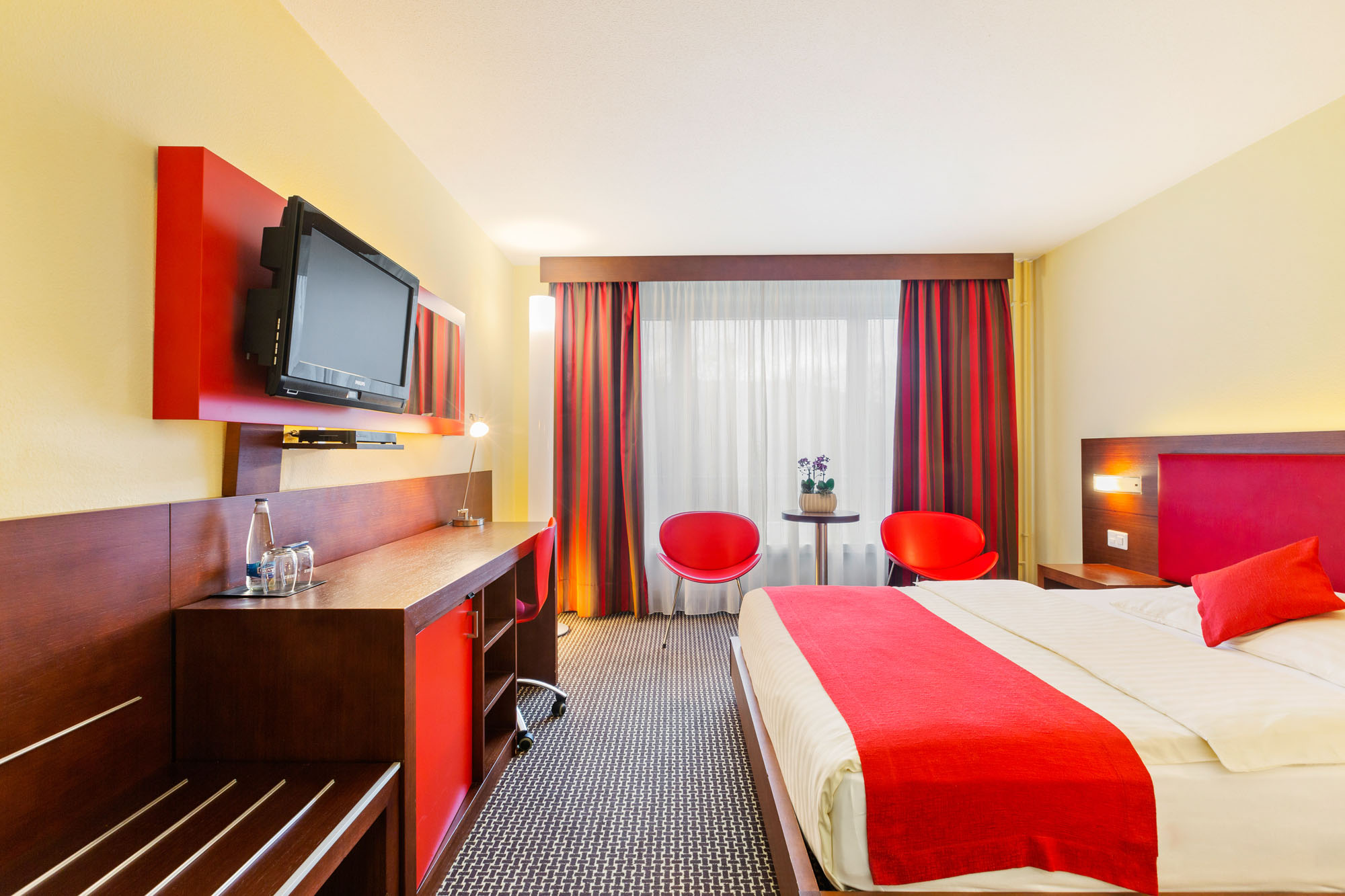 Double Superior Queen Bed