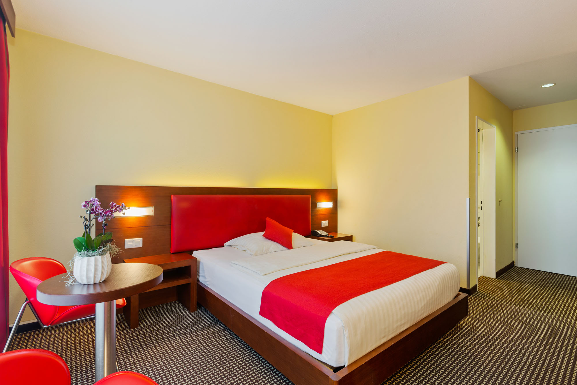 Double Superior Queen Bed